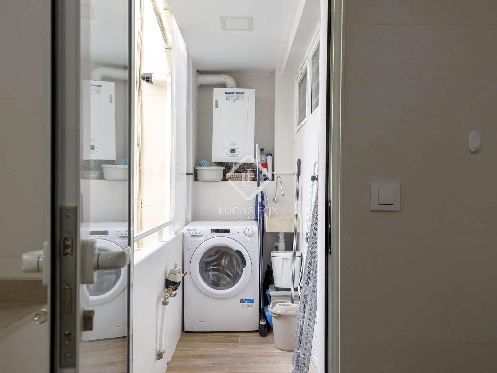 3 quarto Apartamento para arrendar em Valencia cidade - 2 700 € (Ref: 7626106)