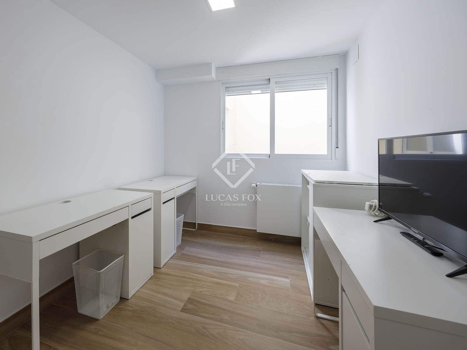 3 quarto Apartamento para arrendar em Valencia cidade - 2 700 € (Ref: 7626106)