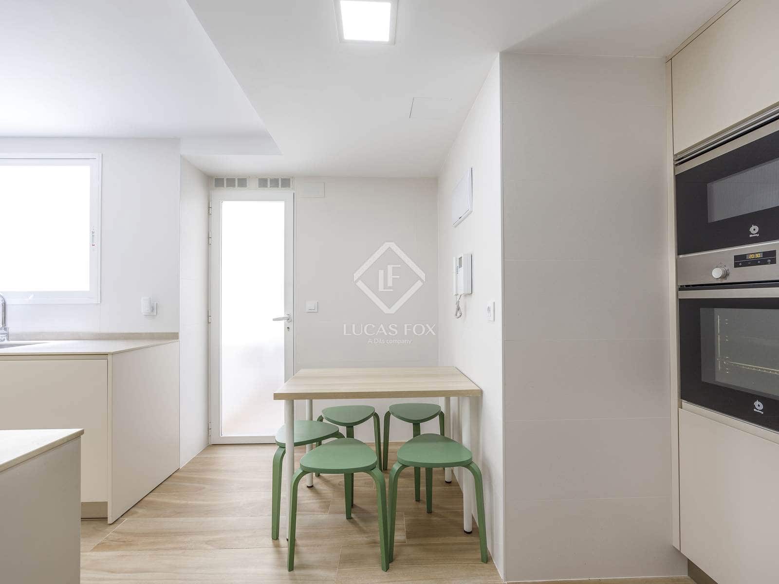 3 quarto Apartamento para arrendar em Valencia cidade - 2 700 € (Ref: 7626106)