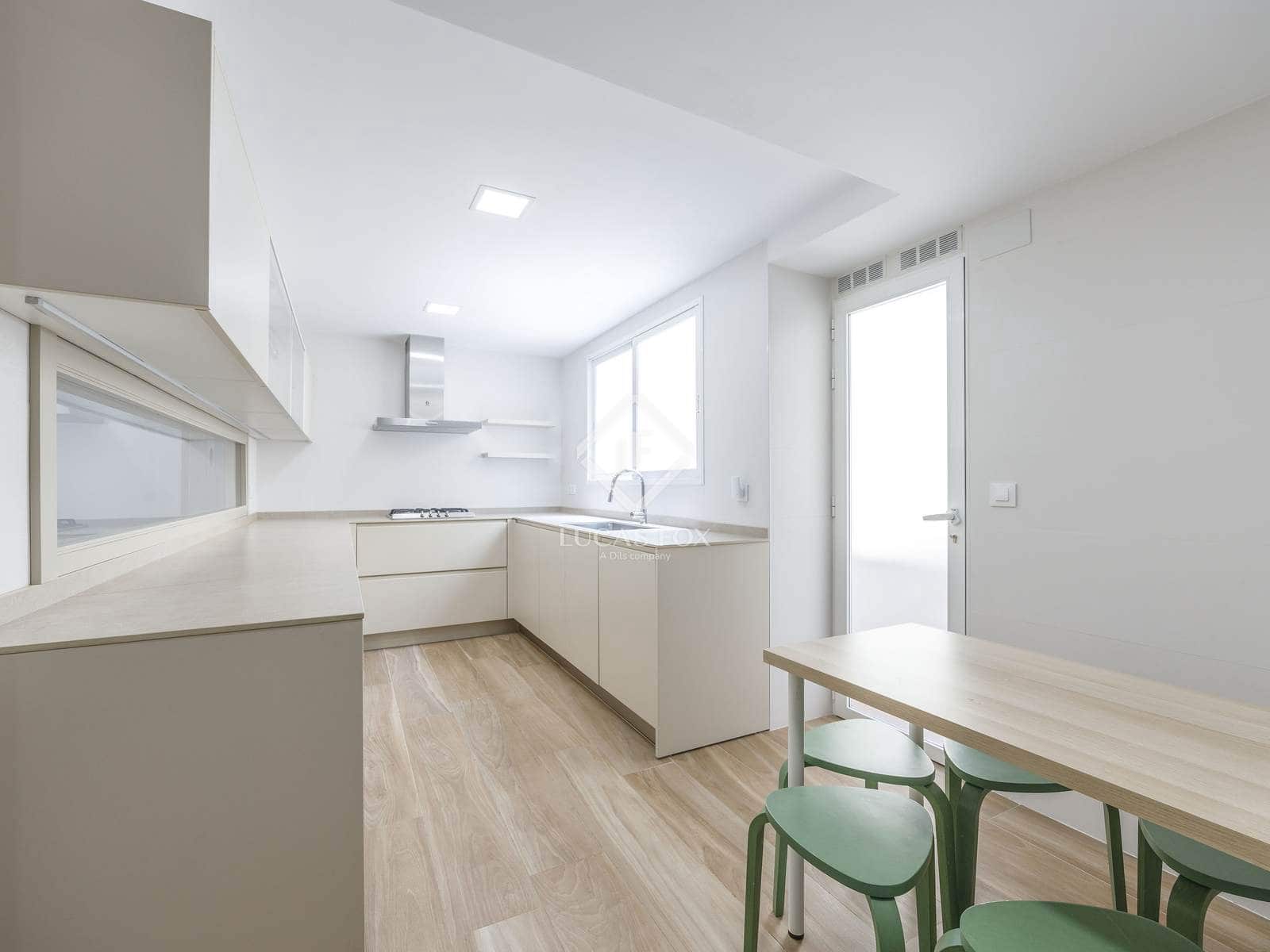 3 quarto Apartamento para arrendar em Valencia cidade - 2 700 € (Ref: 7626106)