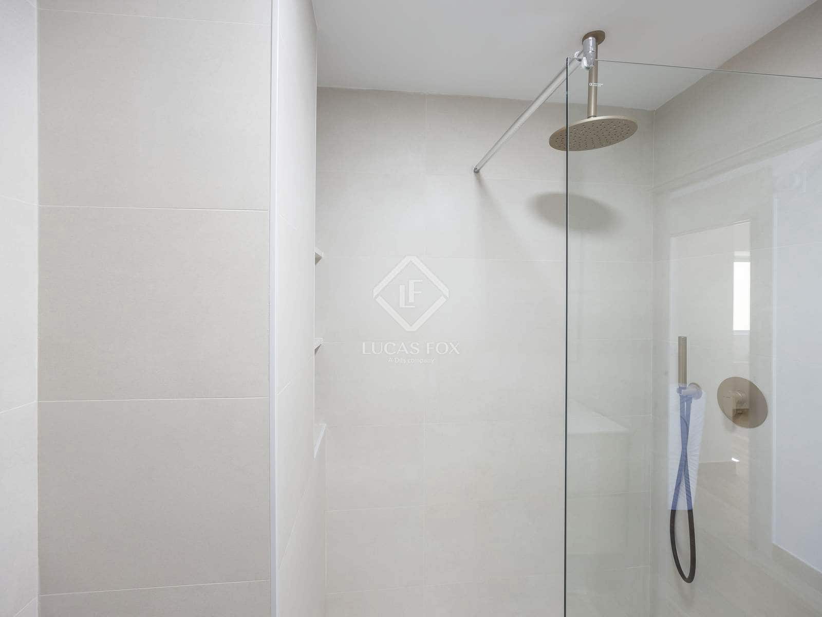 3 quarto Apartamento para arrendar em Valencia cidade - 2 700 € (Ref: 7626106)