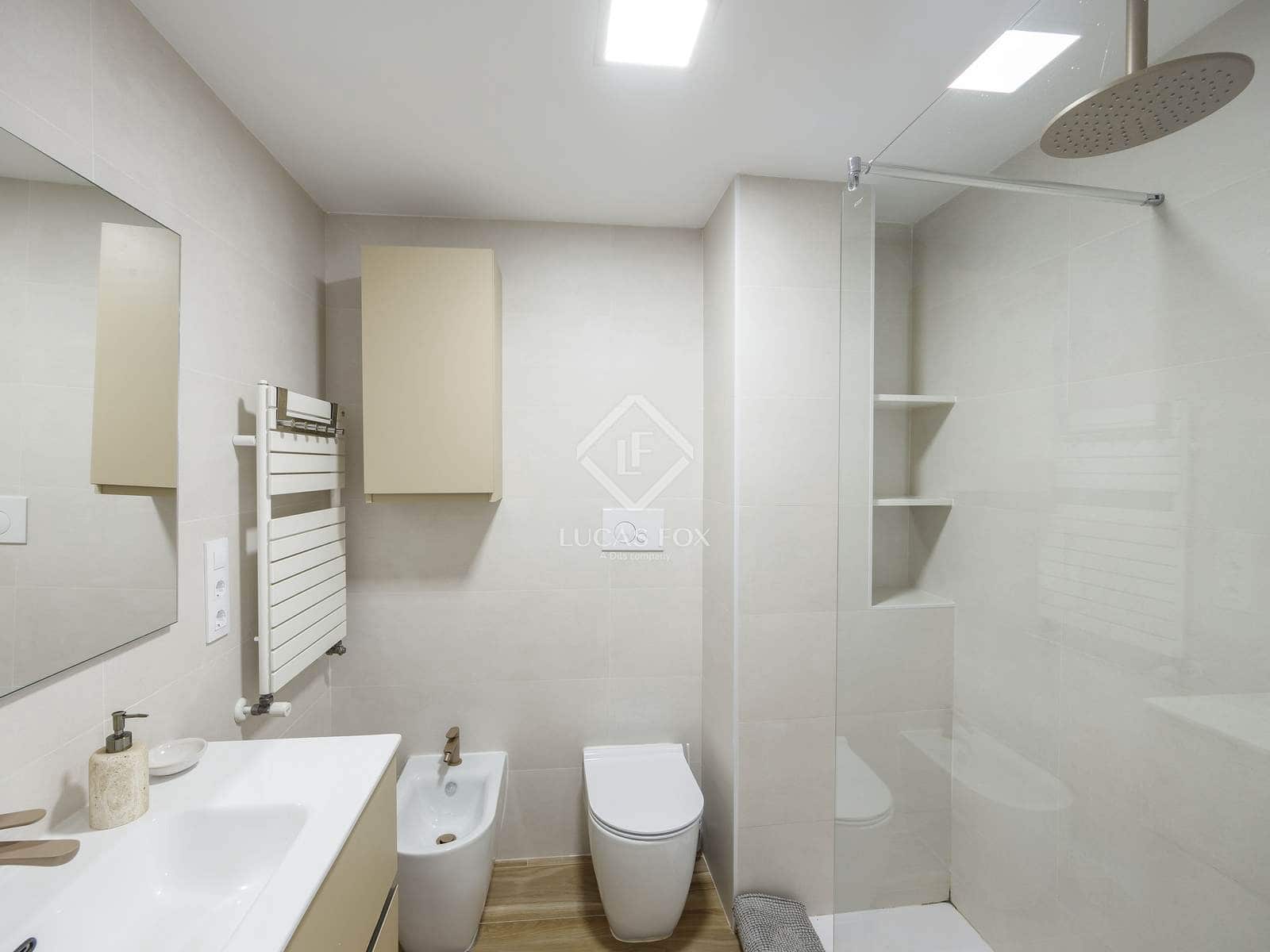 3 quarto Apartamento para arrendar em Valencia cidade - 2 700 € (Ref: 7626106)