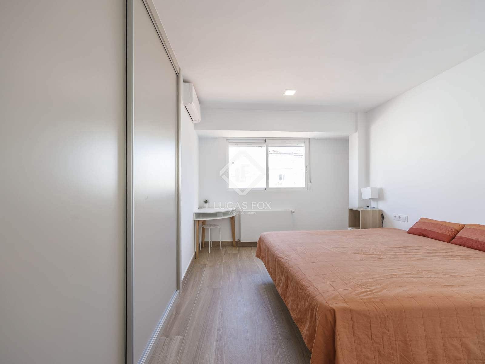 3 quarto Apartamento para arrendar em Valencia cidade - 2 700 € (Ref: 7626106)