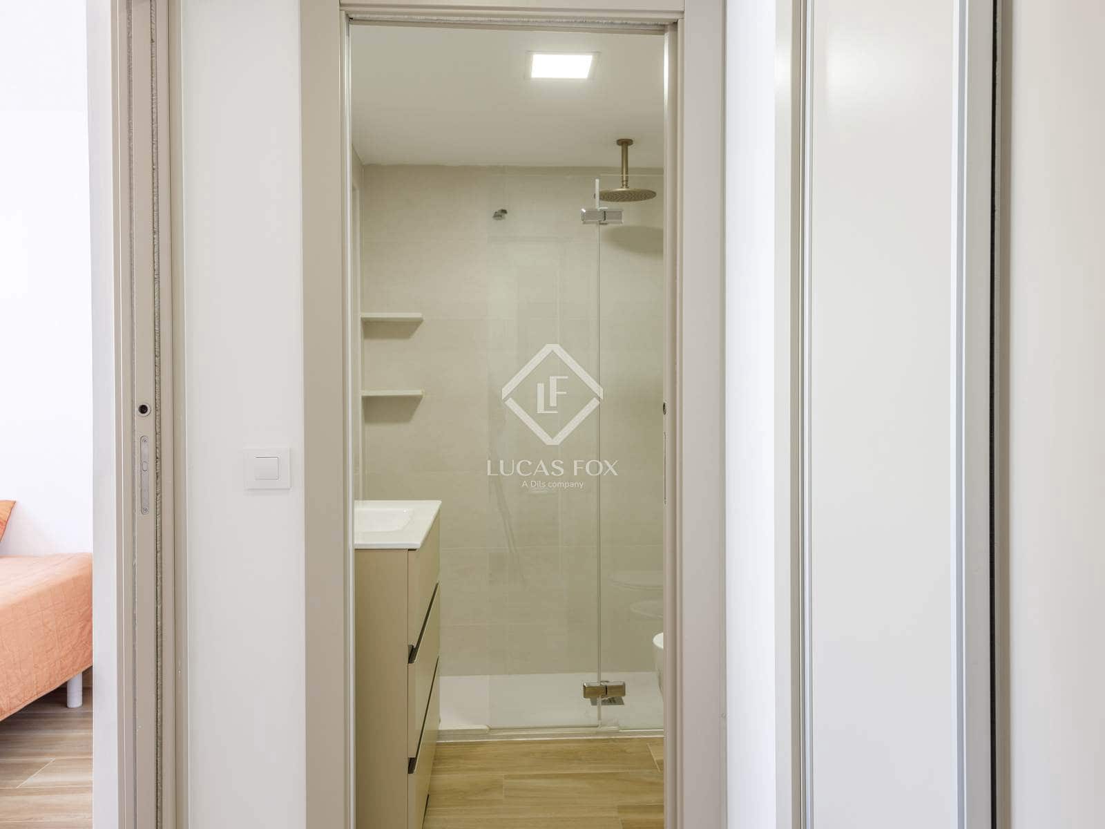 3 quarto Apartamento para arrendar em Valencia cidade - 2 700 € (Ref: 7626106)