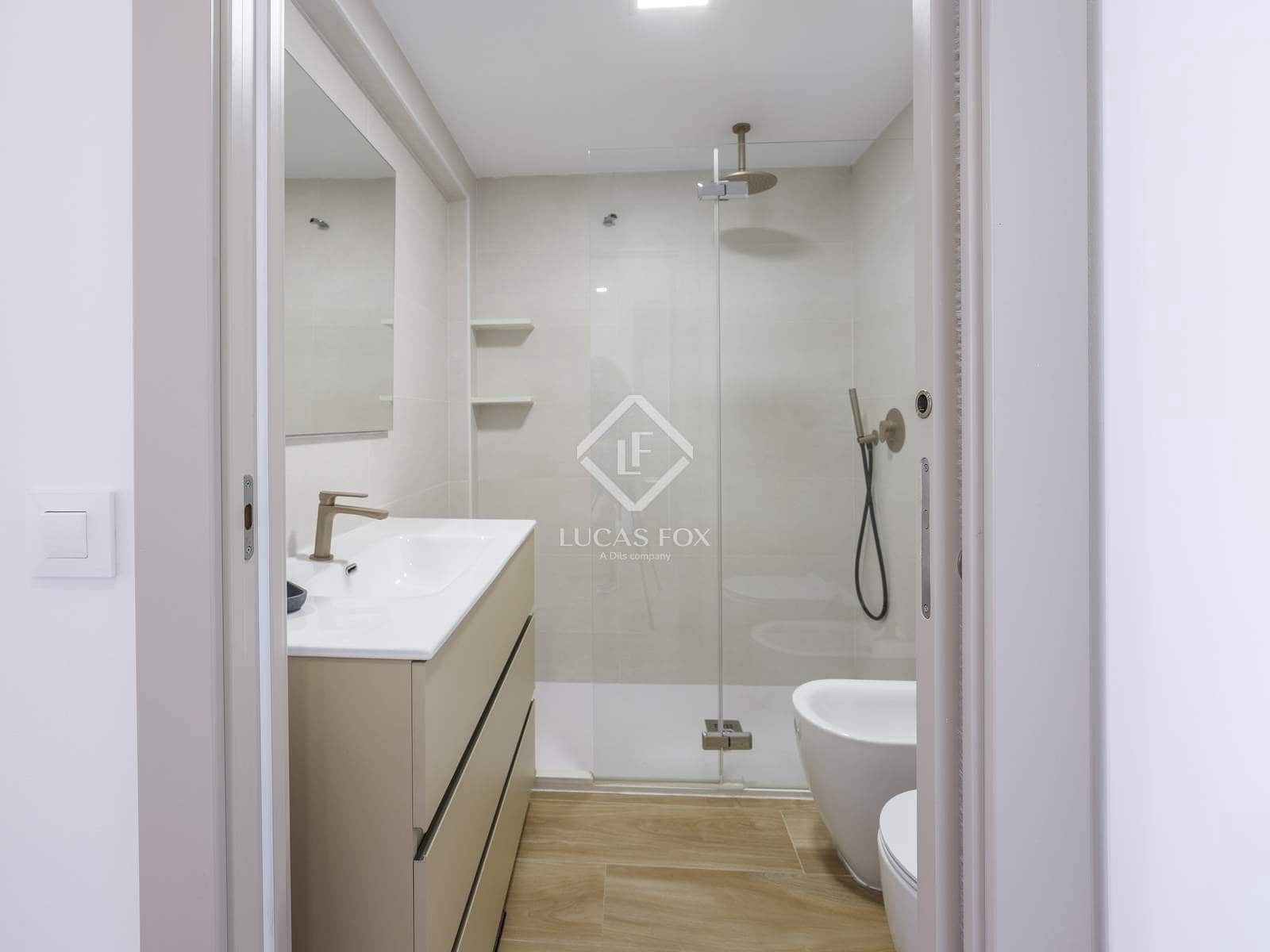 3 quarto Apartamento para arrendar em Valencia cidade - 2 700 € (Ref: 7626106)