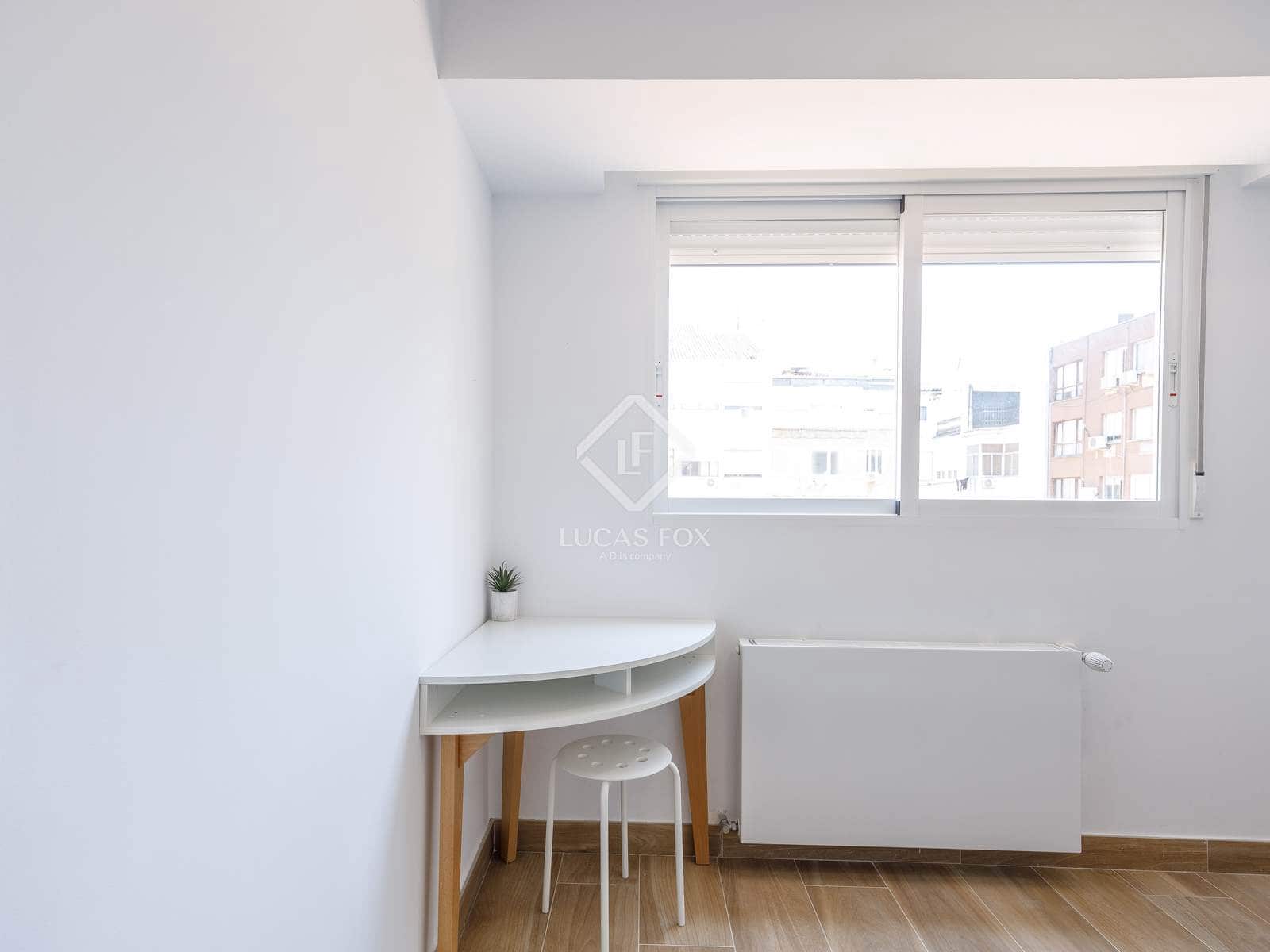 3 quarto Apartamento para arrendar em Valencia cidade - 2 700 € (Ref: 7626106)