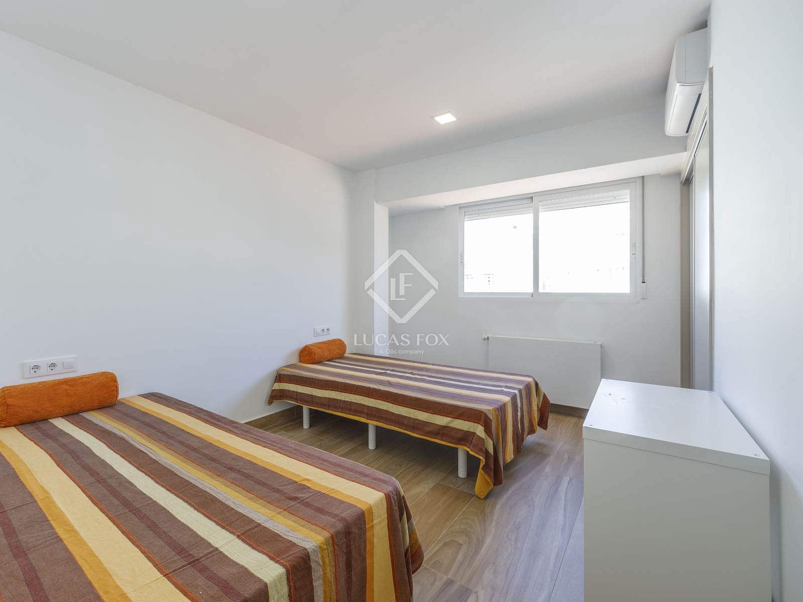 3 quarto Apartamento para arrendar em Valencia cidade - 2 700 € (Ref: 7626106)