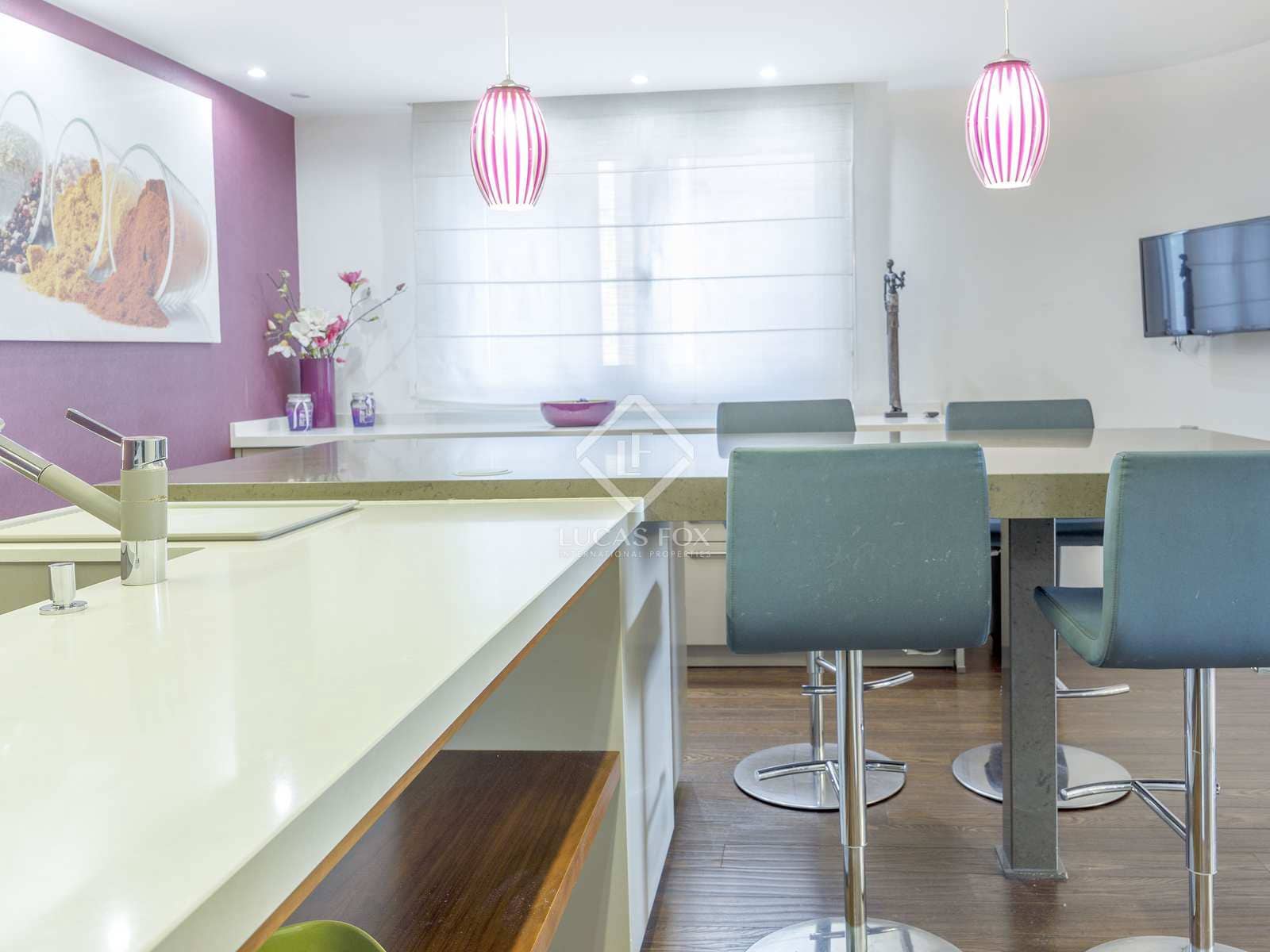 Villa/Maison de 4 chambres à louer à Betera avec garage - 3 500 € (Ref: 7638505)