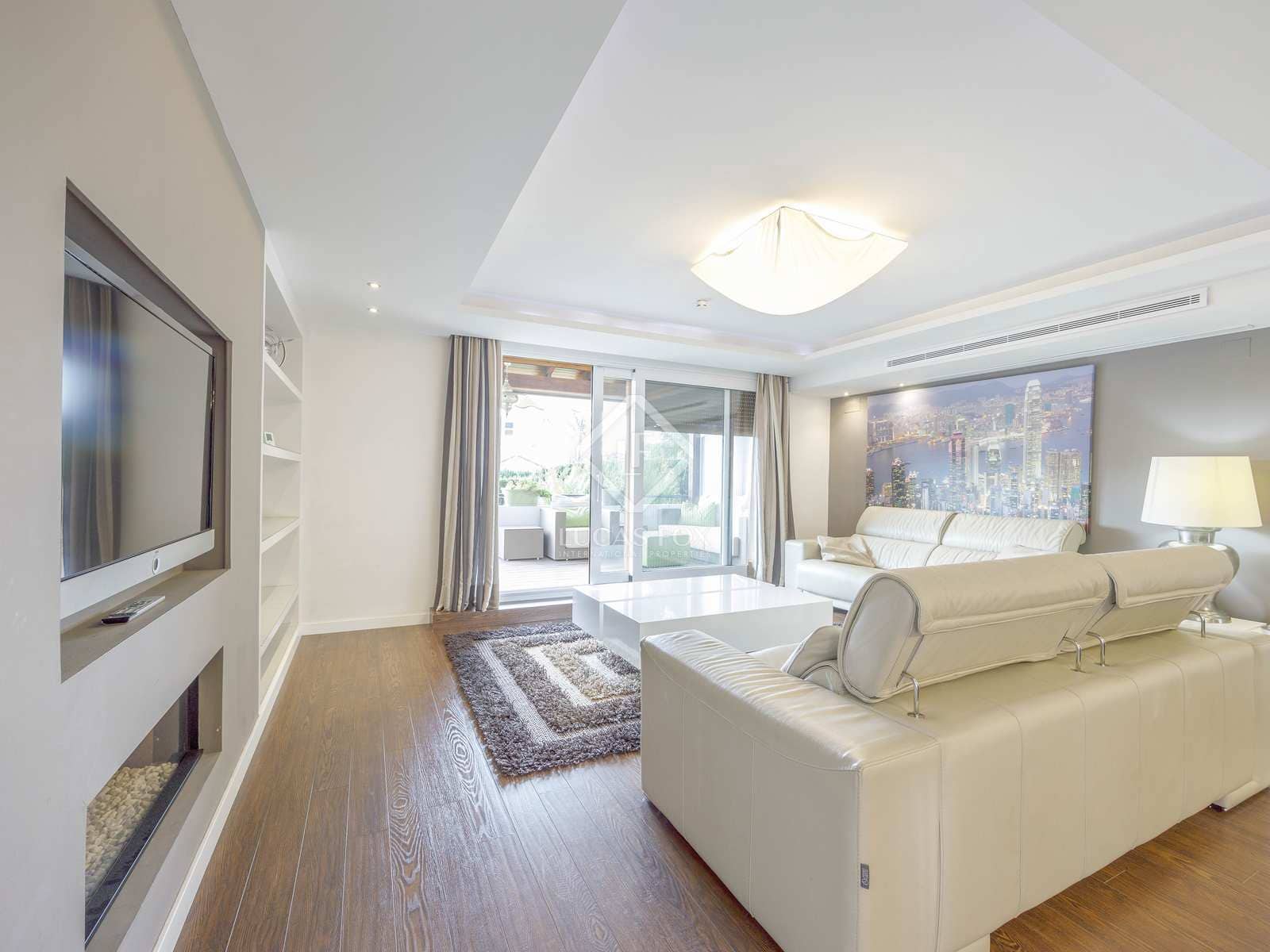 Villa/Maison de 4 chambres à louer à Betera avec garage - 3 500 € (Ref: 7638505)