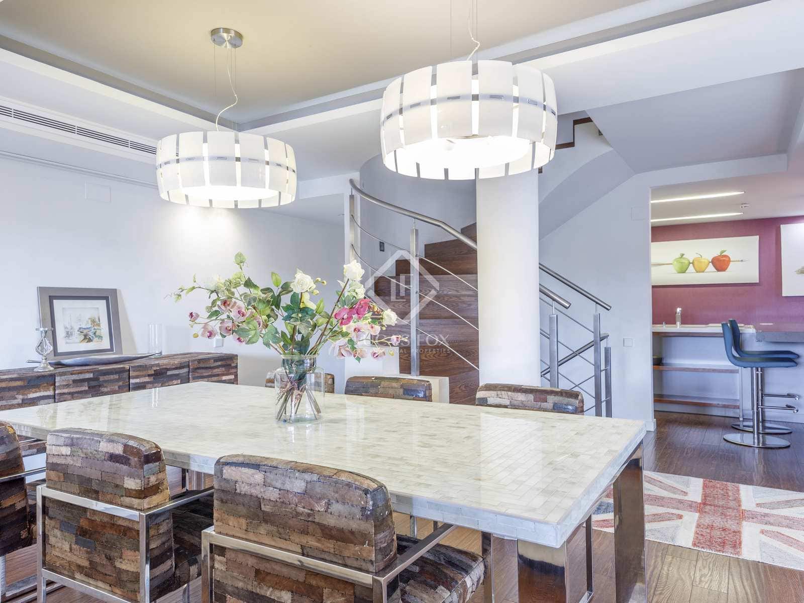 Villa/Maison de 4 chambres à louer à Betera avec garage - 3 500 € (Ref: 7638505)