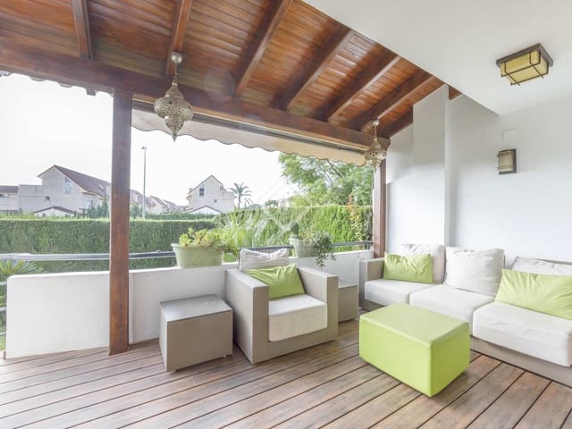 Villa/Maison de 4 chambres à louer à Bétera avec garage - 3 500 € (Ref: 7638505)