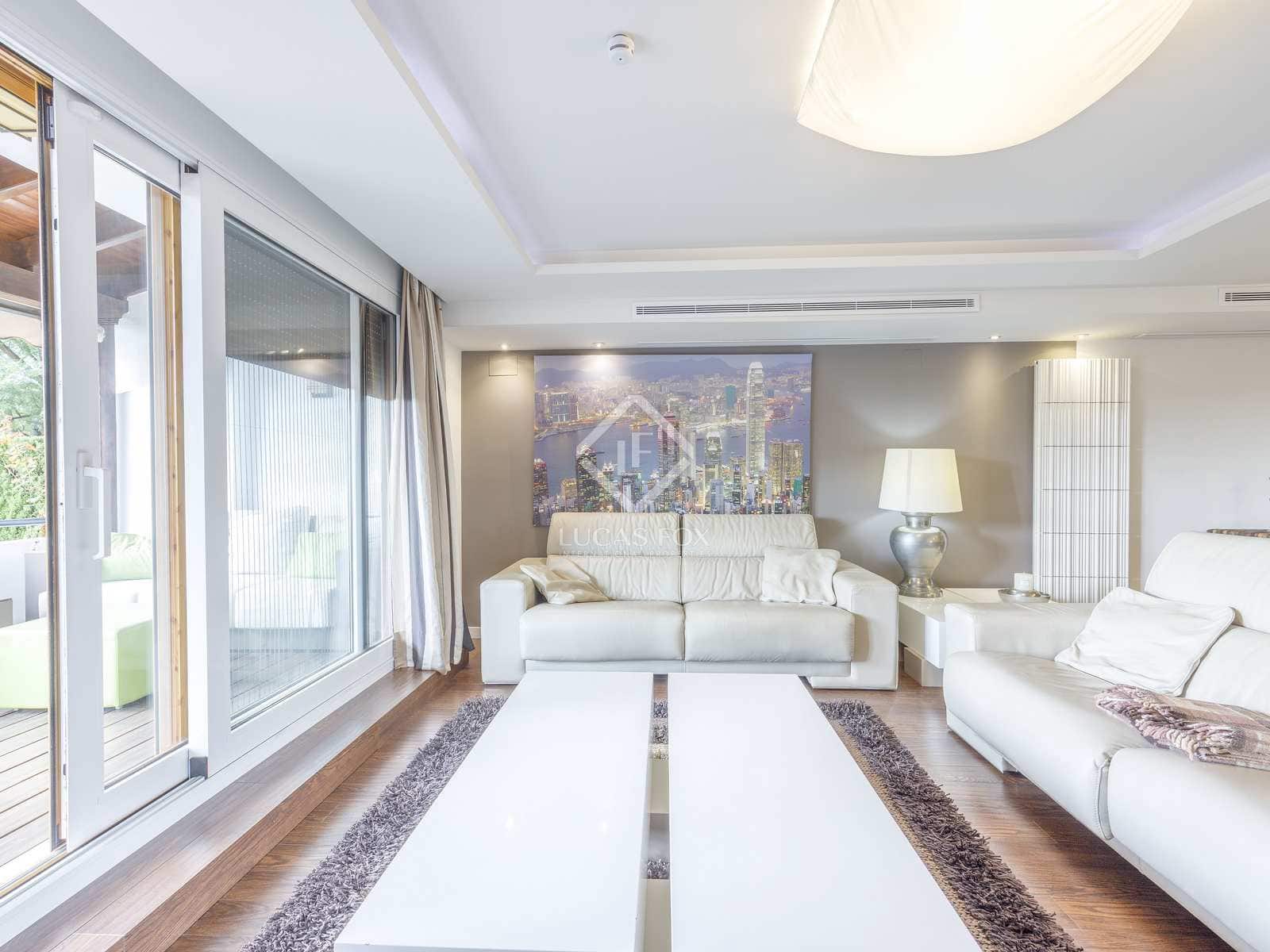 Villa/Maison de 4 chambres à louer à Betera avec garage - 3 500 € (Ref: 7638505)