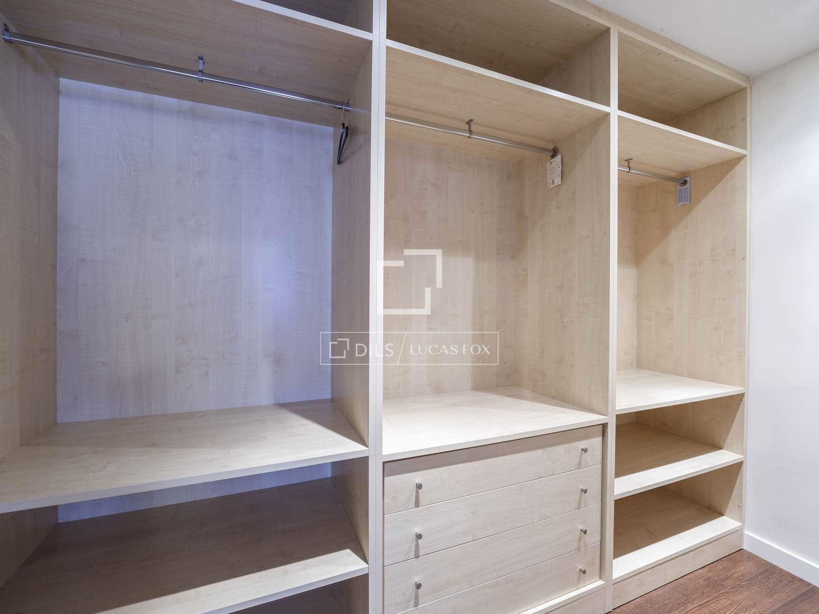 Villa/Maison de 4 chambres à louer à Betera avec garage - 3 500 € (Ref: 7638505)