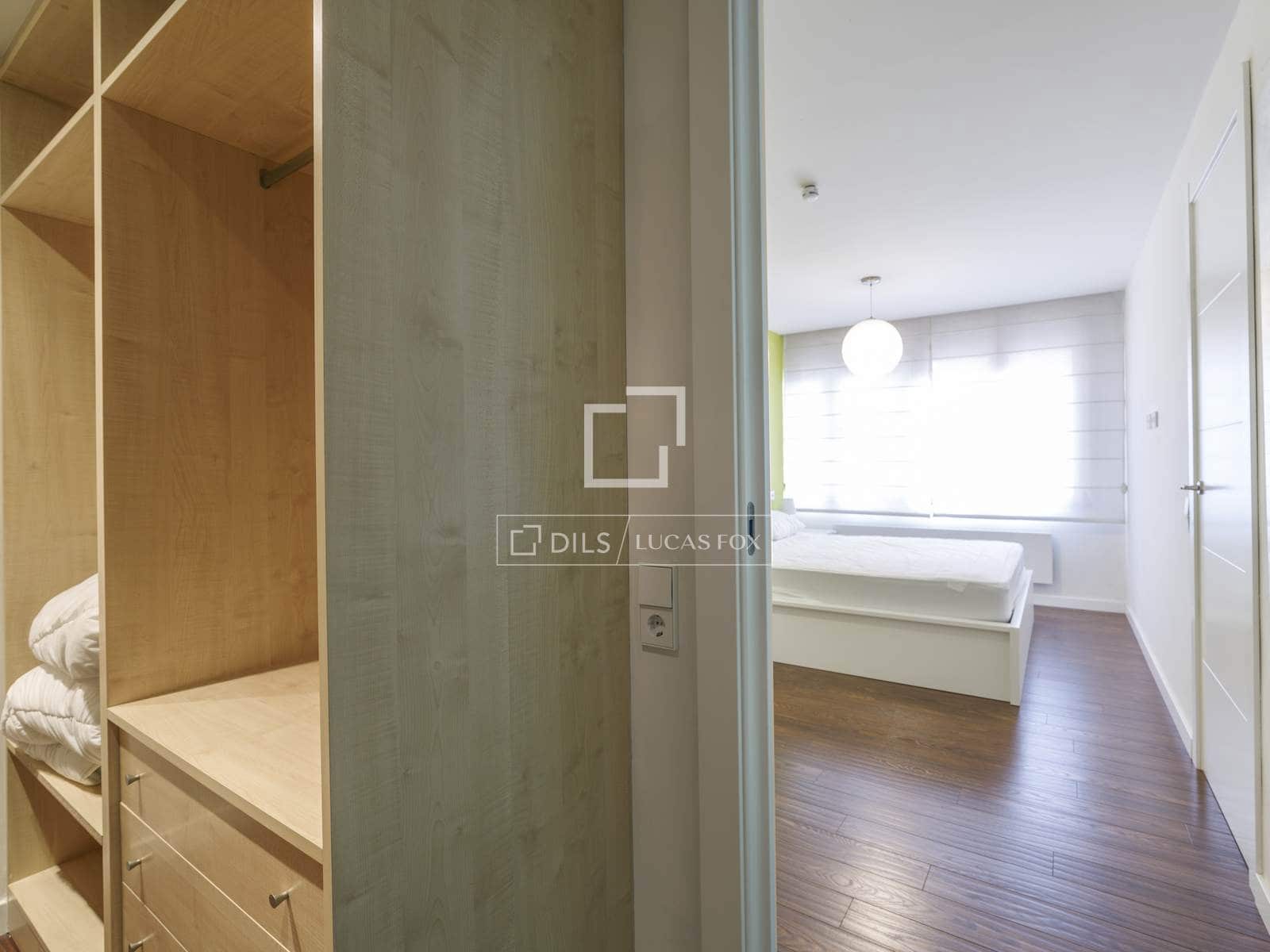 Villa/Maison de 4 chambres à louer à Betera avec garage - 3 500 € (Ref: 7638505)