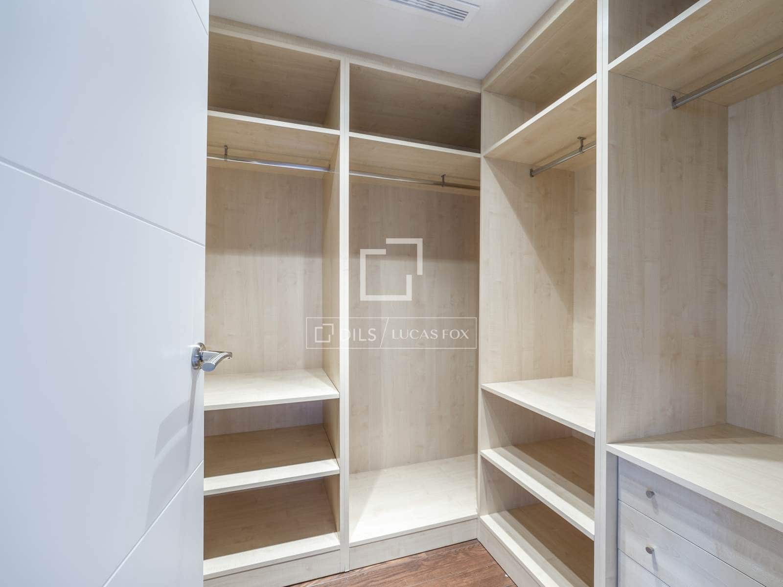 Villa/Maison de 4 chambres à louer à Betera avec garage - 3 500 € (Ref: 7638505)