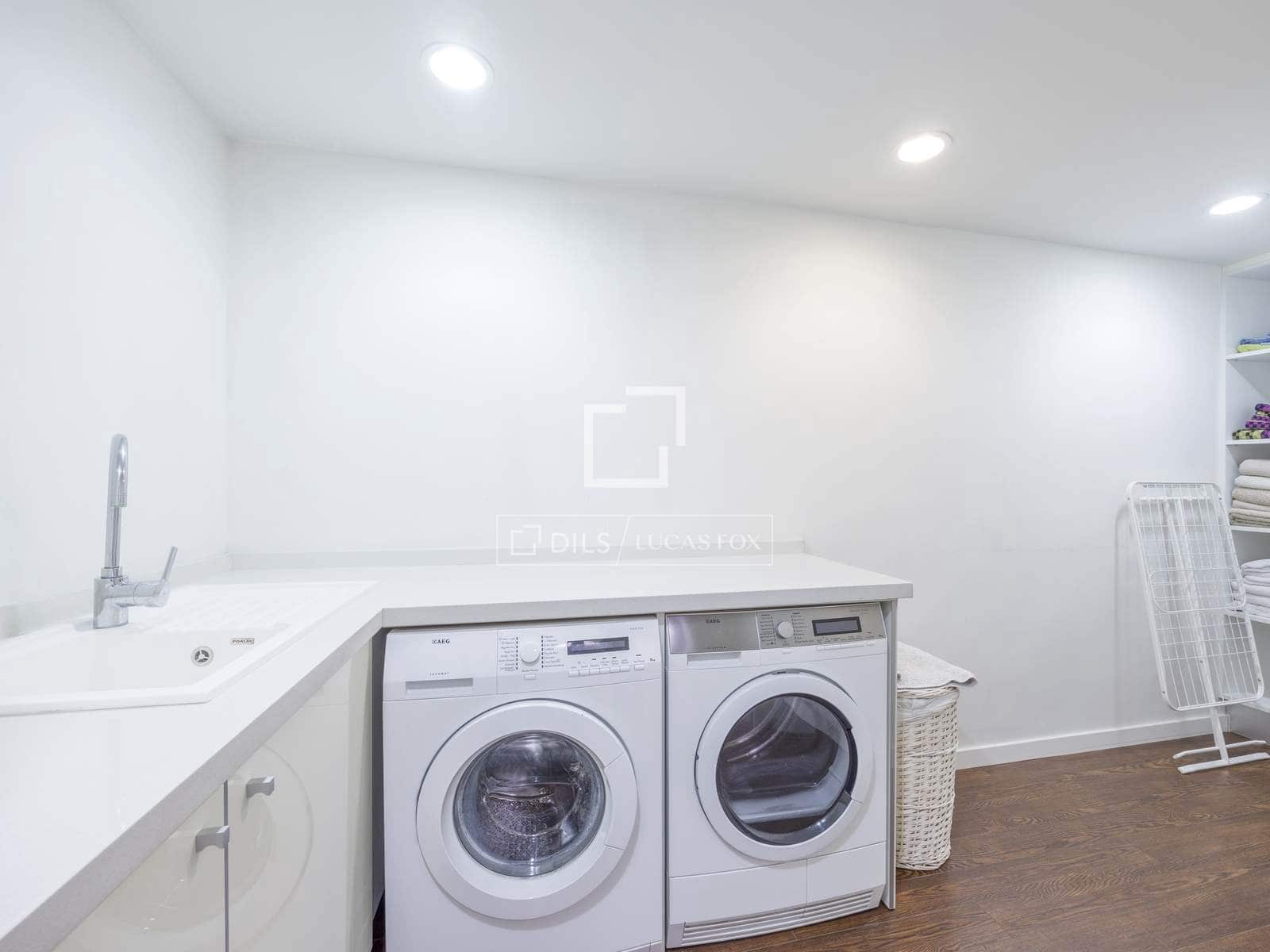 Villa/Maison de 4 chambres à louer à Betera avec garage - 3 500 € (Ref: 7638505)