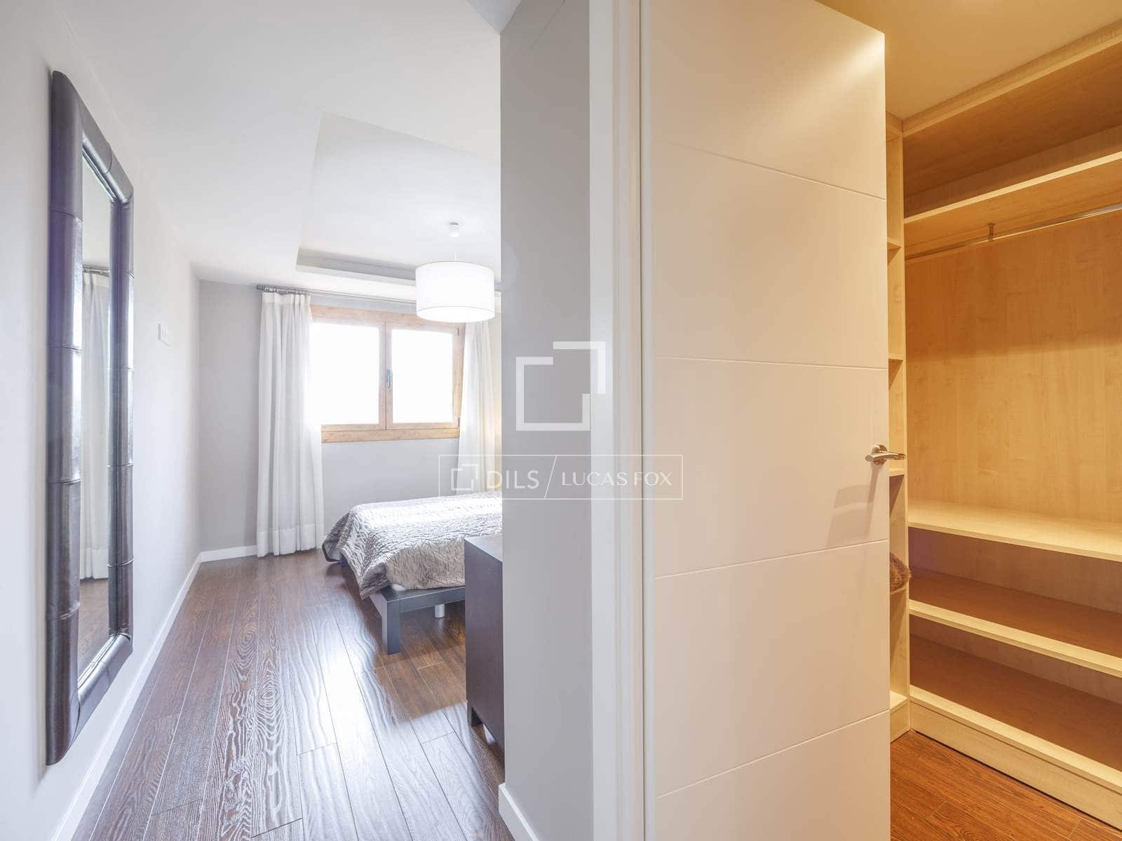 Villa/Maison de 4 chambres à louer à Betera avec garage - 3 500 € (Ref: 7638505)