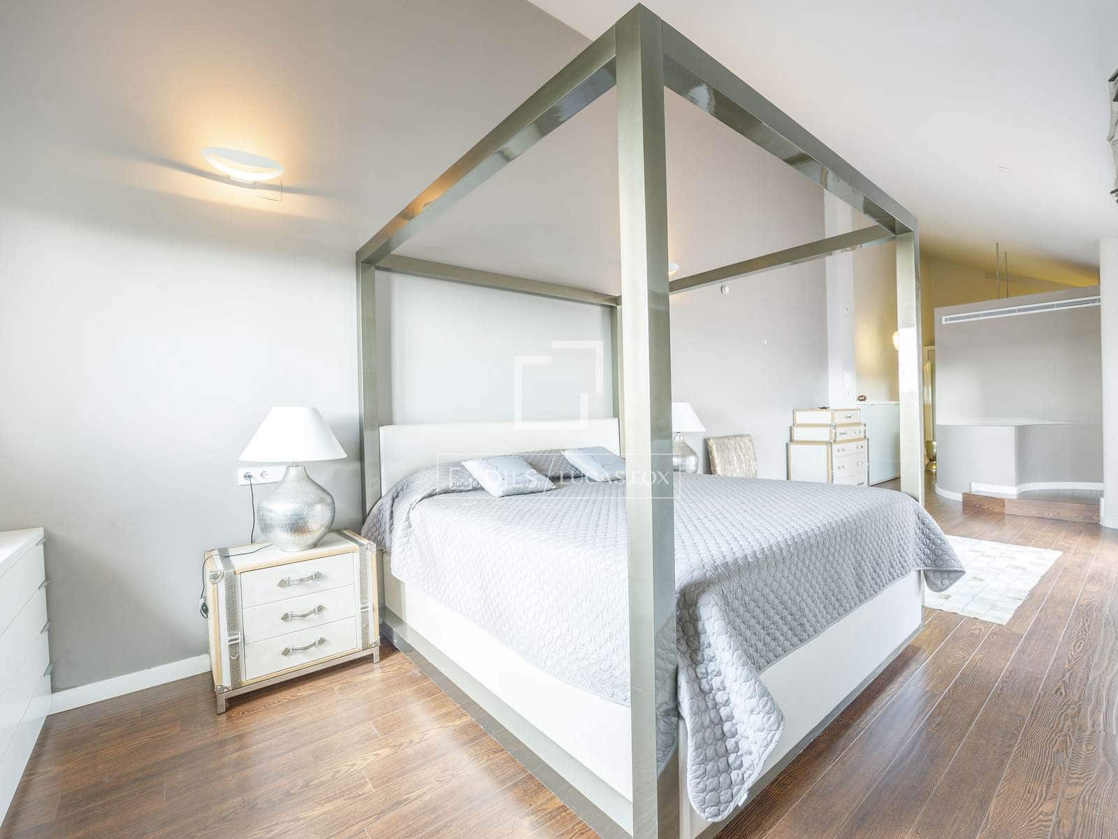 Villa/Maison de 4 chambres à louer à Betera avec garage - 3 500 € (Ref: 7638505)