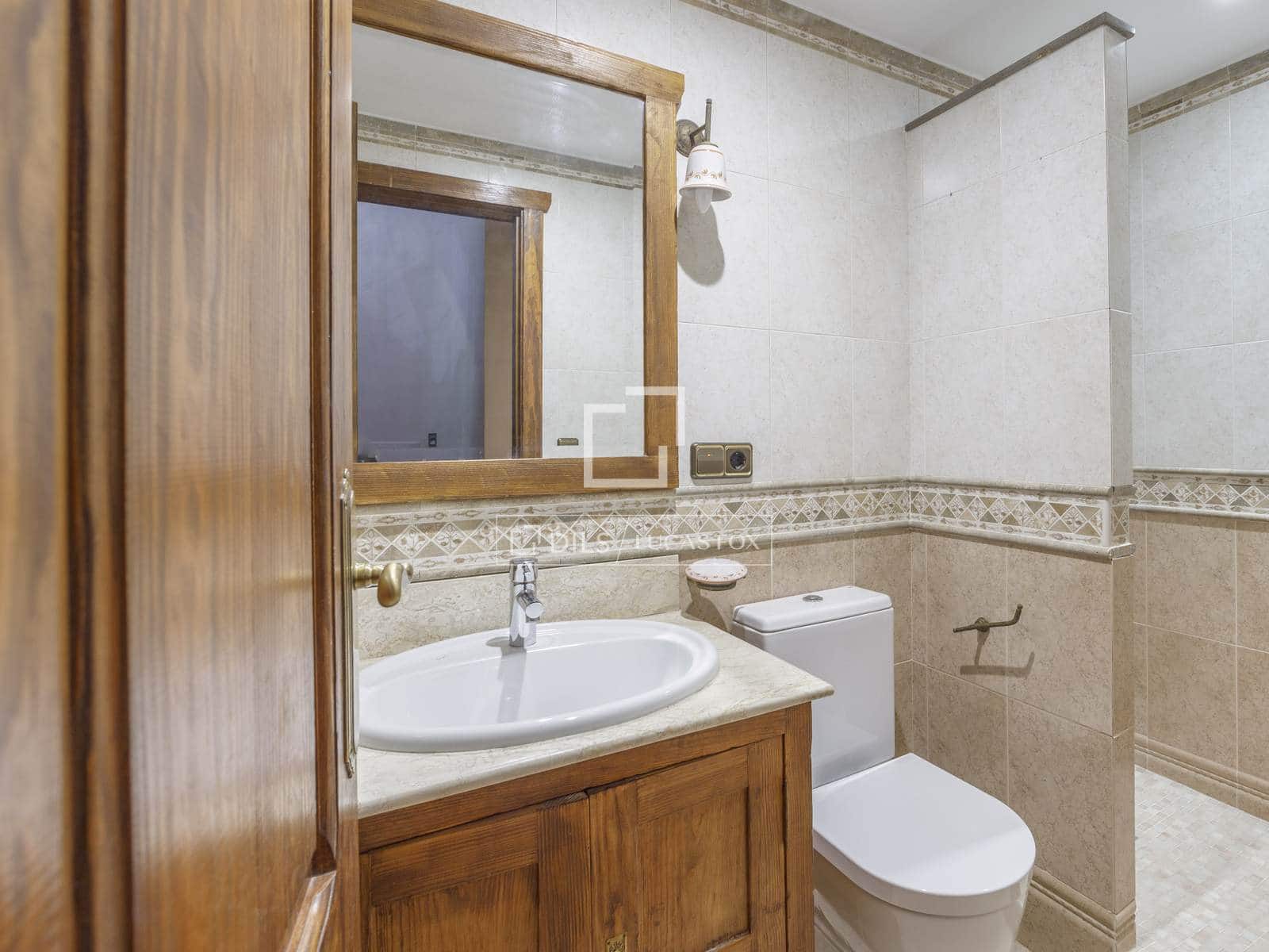 Villa/Maison de 4 chambres à louer à Betera avec garage - 3 500 € (Ref: 7638505)