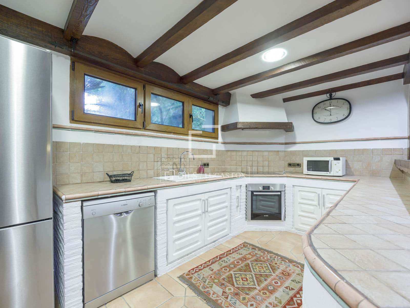 Villa/Maison de 4 chambres à louer à Betera avec garage - 3 500 € (Ref: 7638505)