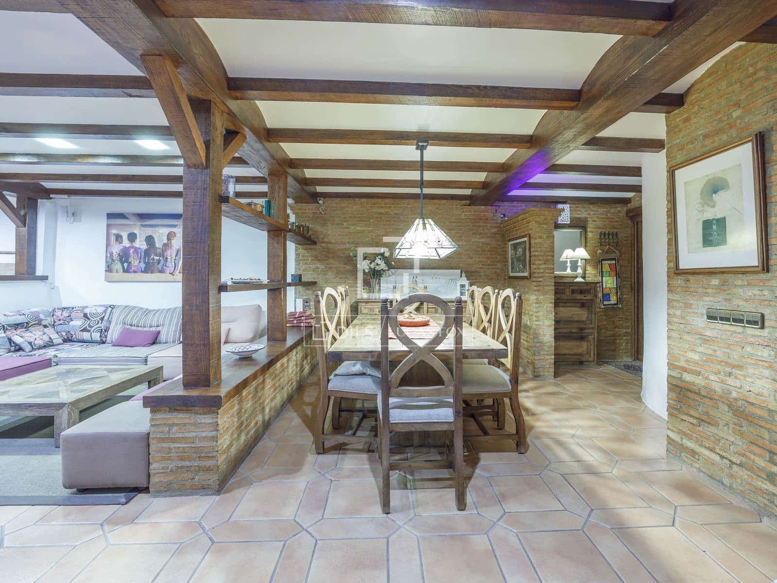 Villa/Maison de 4 chambres à louer à Betera avec garage - 3 500 € (Ref: 7638505)