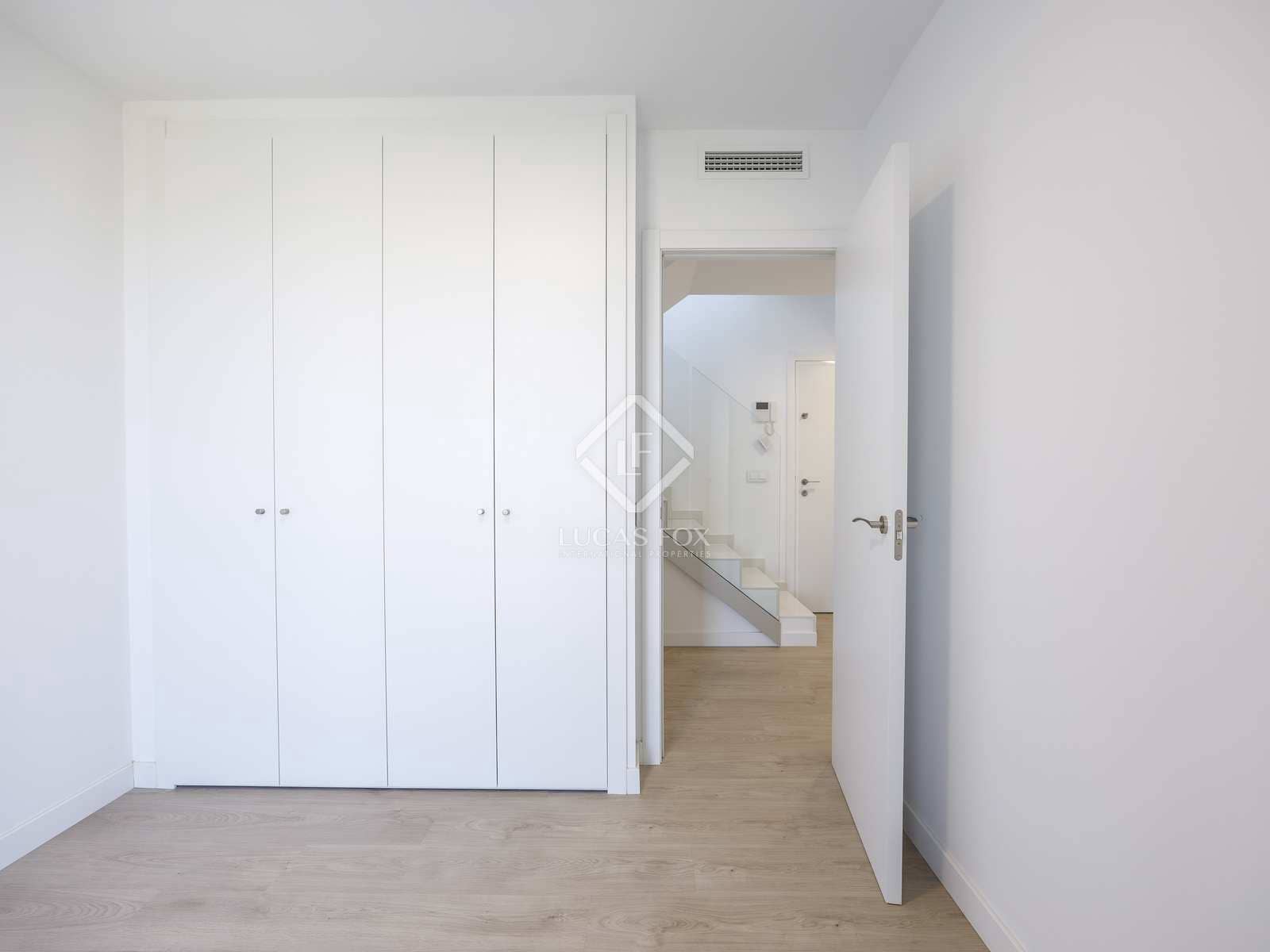 4 makuuhuone Kattohuoneisto vuokrattavana paikassa Valencia kaupunki mukana uima-altaan 
autotalli - 2 600 € (Ref: 7638507)