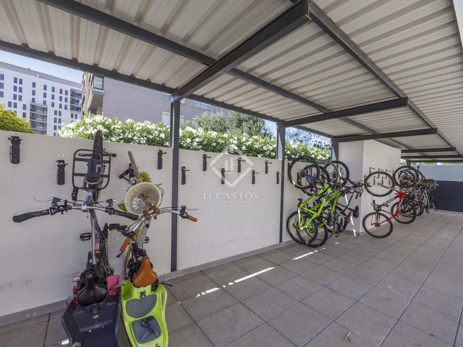 4 makuuhuone Kattohuoneisto vuokrattavana paikassa Valencia kaupunki mukana uima-altaan 
autotalli - 2 600 € (Ref: 7638507)
