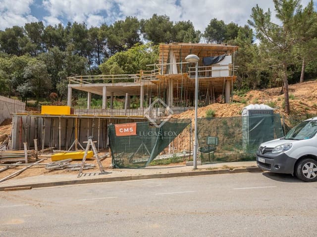 4 slaapkamer Villa te koop in Blanes met zwembad garage - € 1.200.000 (Ref: 7650475)