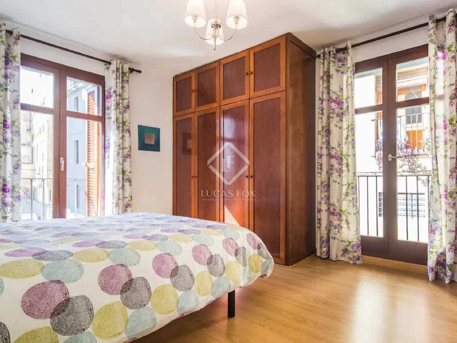 3 bedroom Apartment for rent in Valencia city - € 1,950 (Ref: 7650487)