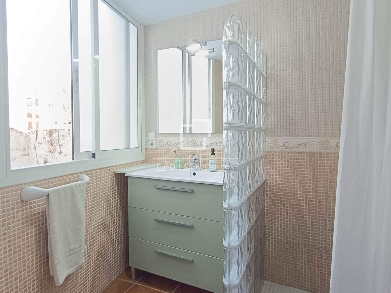 3 soverom Leilighet til leie i Valencia by - € 1 950 (Ref: 7650487)