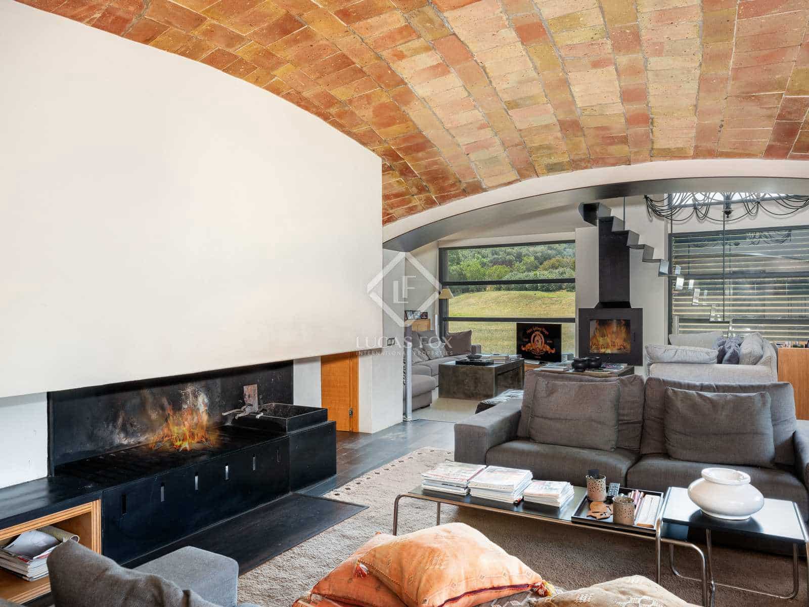 6 soveværelse Finca/Landehus til salg i Forallac med swimmingpool garage - € 4.900.000 (Ref: 7662623)