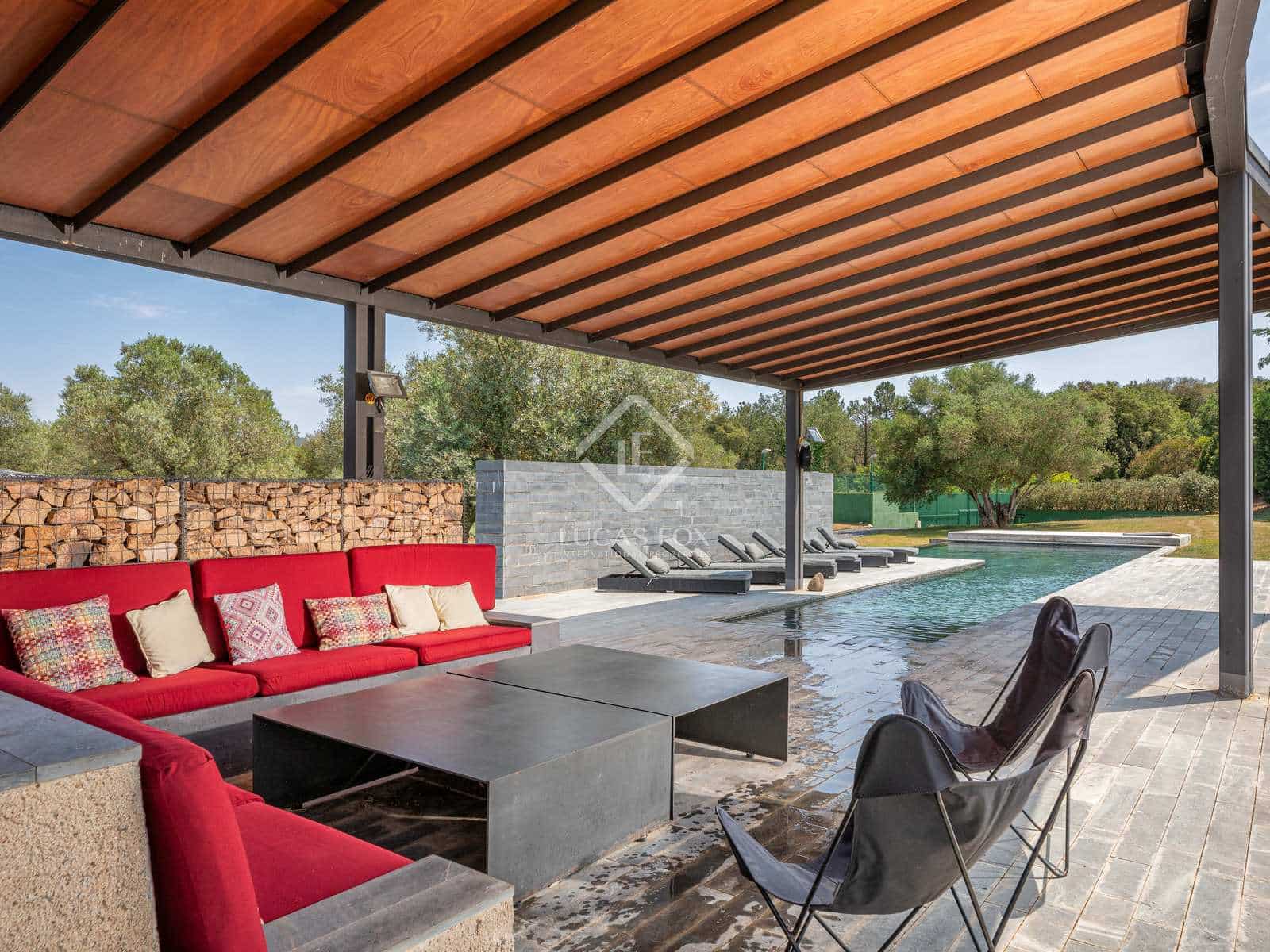 6 soveværelse Finca/Landehus til salg i Forallac med swimmingpool garage - € 4.900.000 (Ref: 7662623)