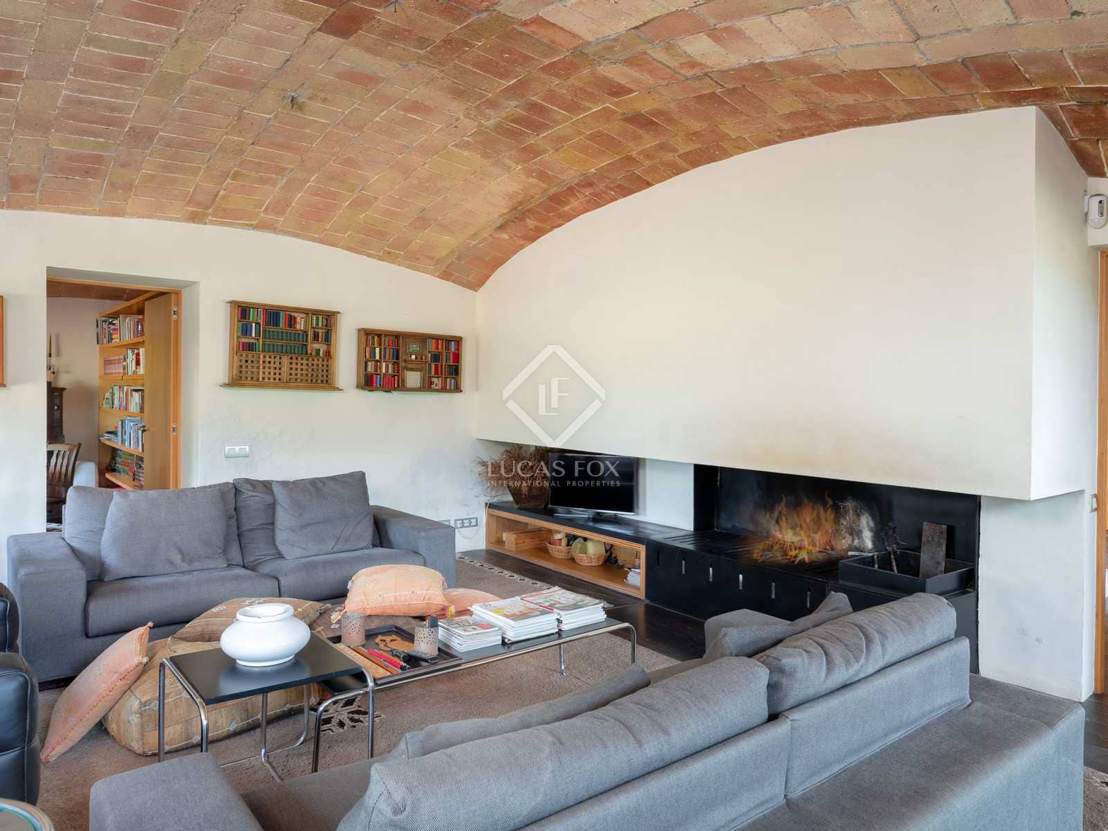 6 soveværelse Finca/Landehus til salg i Forallac med swimmingpool garage - € 4.900.000 (Ref: 7662623)