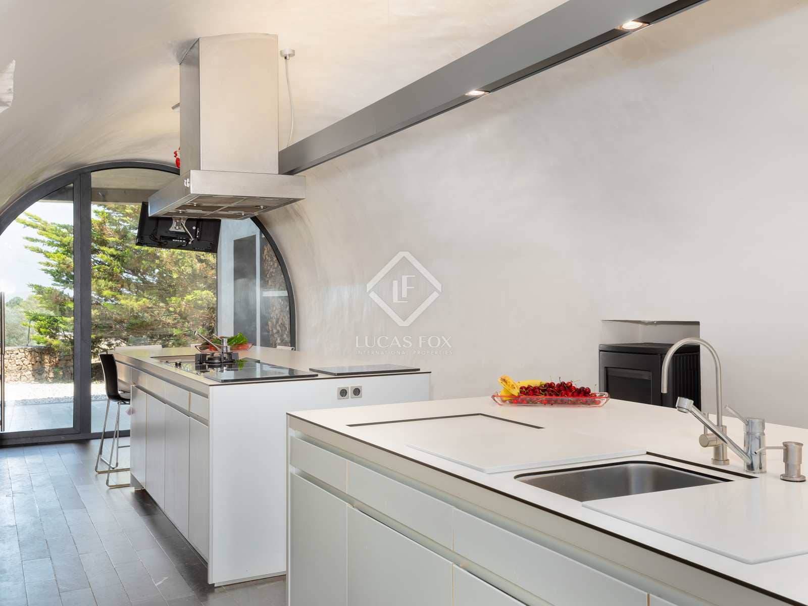 6 soveværelse Finca/Landehus til salg i Forallac med swimmingpool garage - € 4.900.000 (Ref: 7662623)