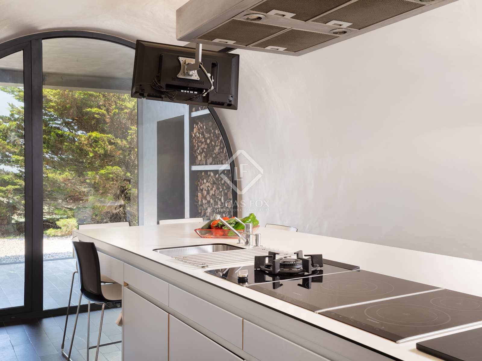 6 soveværelse Finca/Landehus til salg i Forallac med swimmingpool garage - € 4.900.000 (Ref: 7662623)