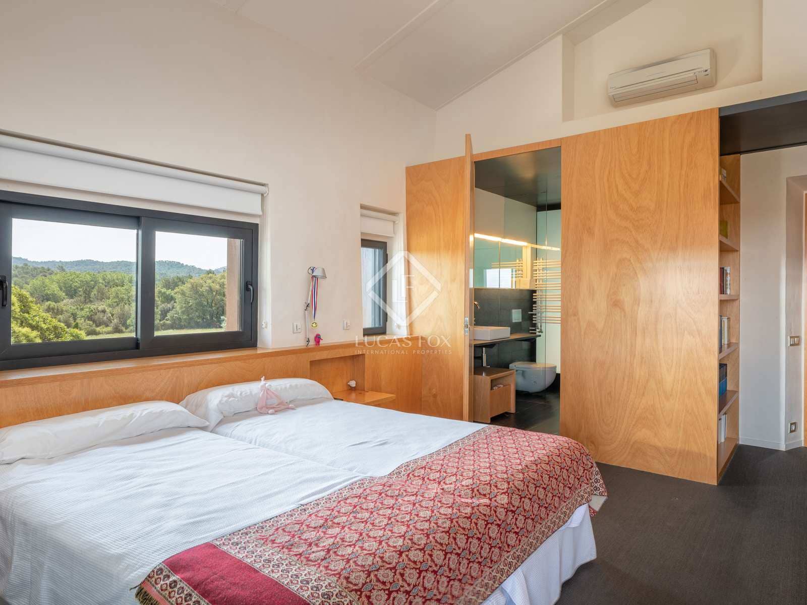 6 soveværelse Finca/Landehus til salg i Forallac med swimmingpool garage - € 4.900.000 (Ref: 7662623)