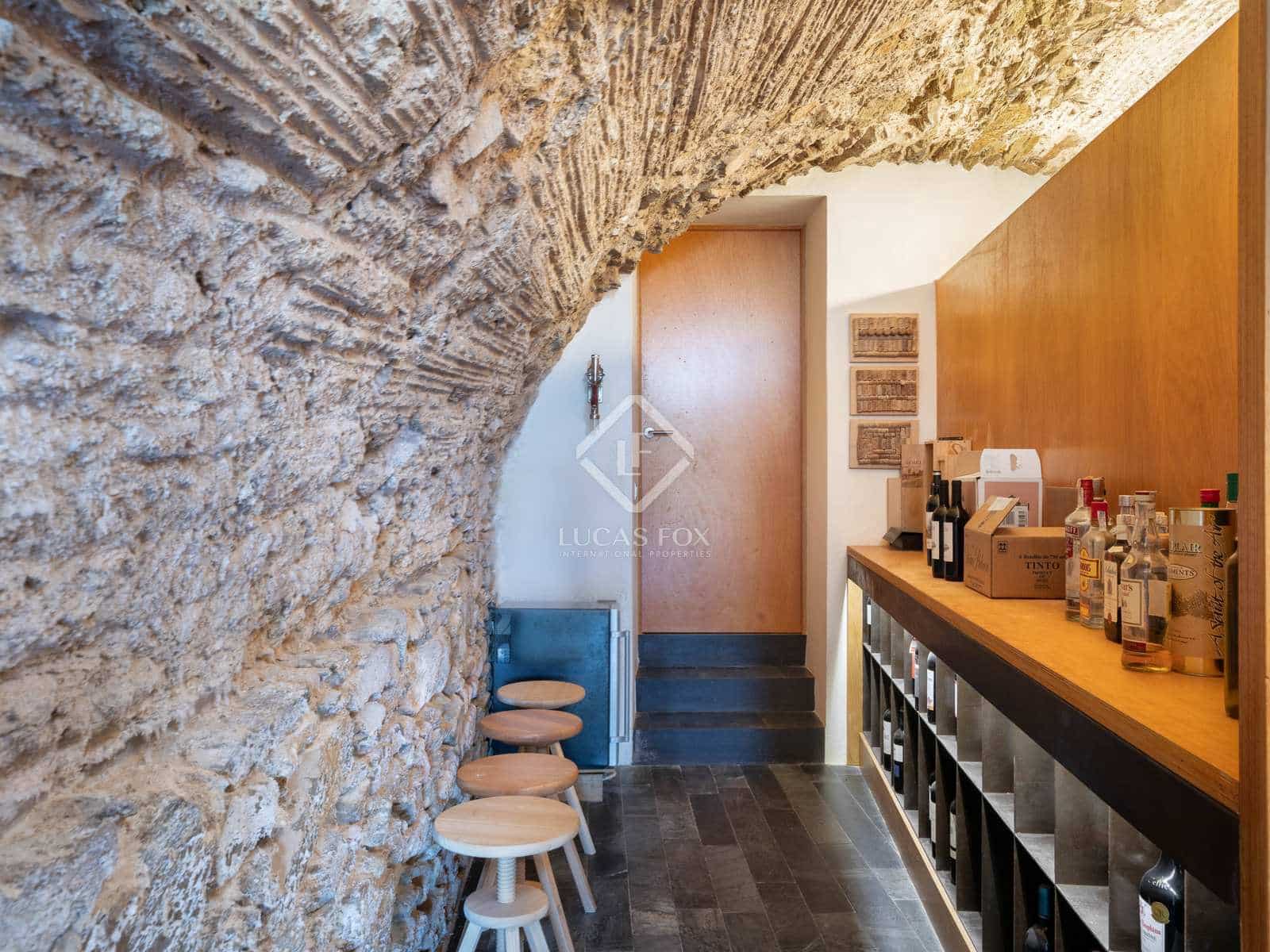 6 soveværelse Finca/Landehus til salg i Forallac med swimmingpool garage - € 4.900.000 (Ref: 7662623)