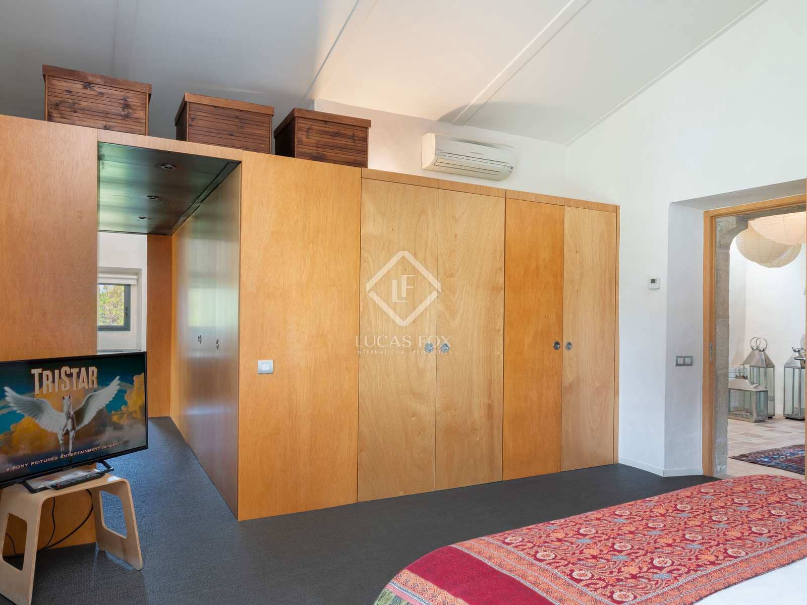 6 soveværelse Finca/Landehus til salg i Forallac med swimmingpool garage - € 4.900.000 (Ref: 7662623)