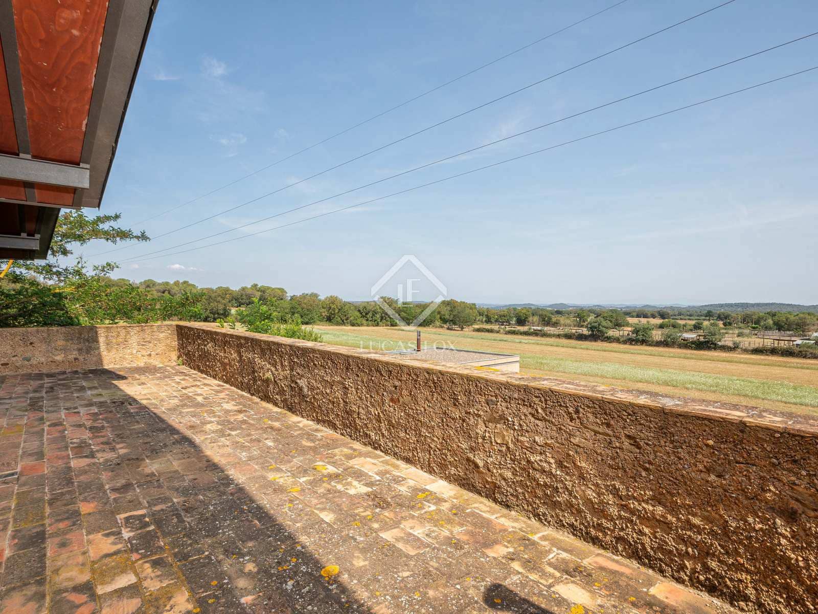 6 soveværelse Finca/Landehus til salg i Forallac med swimmingpool garage - € 4.900.000 (Ref: 7662623)