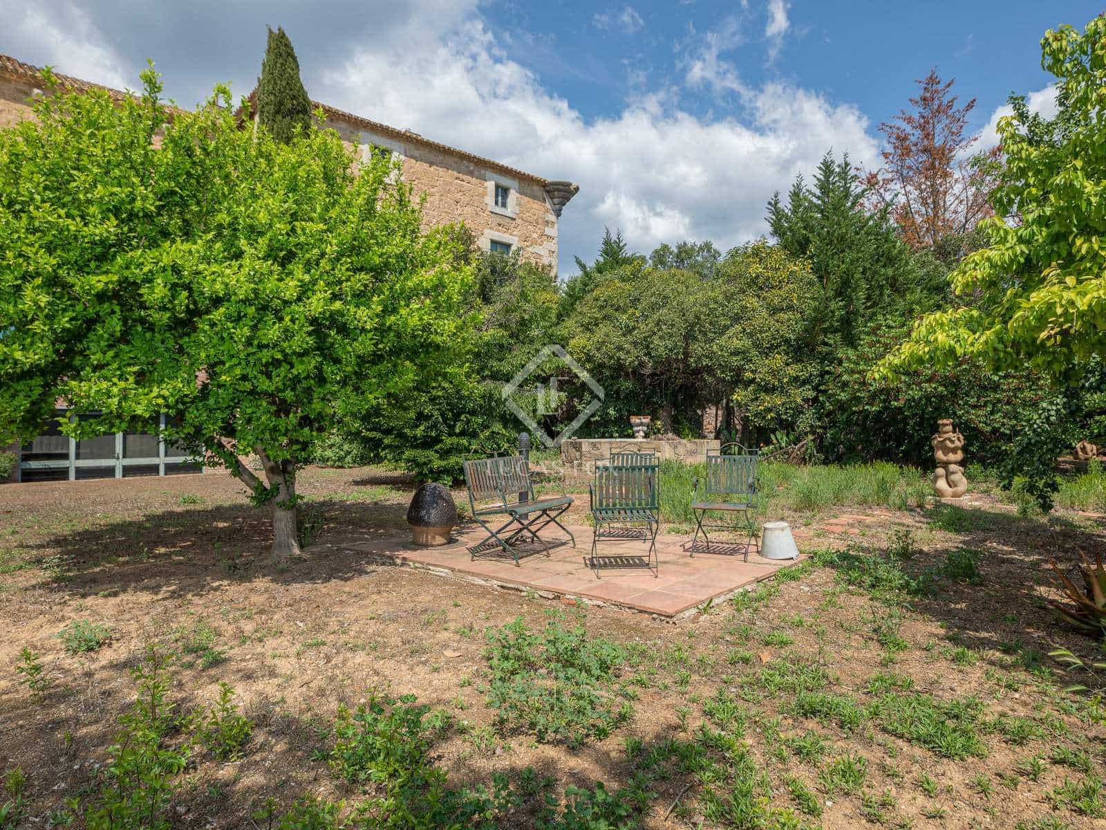 16 soverom Finca/Herregård til salgs i Vilademuls med svømmebasseng garasje - € 3 000 000 (Ref: 7662624)