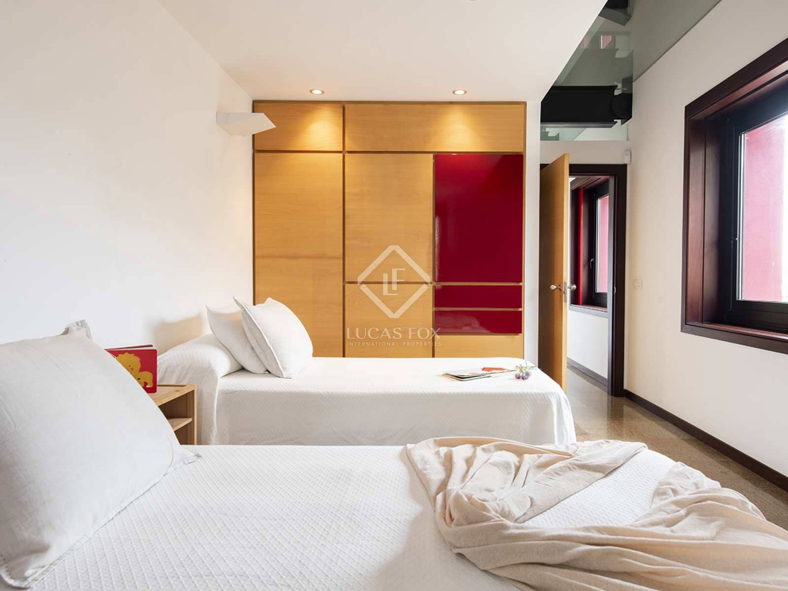 4 soveværelse Villa til leje i Cangas - € 4.500 (Ref: 7667127)