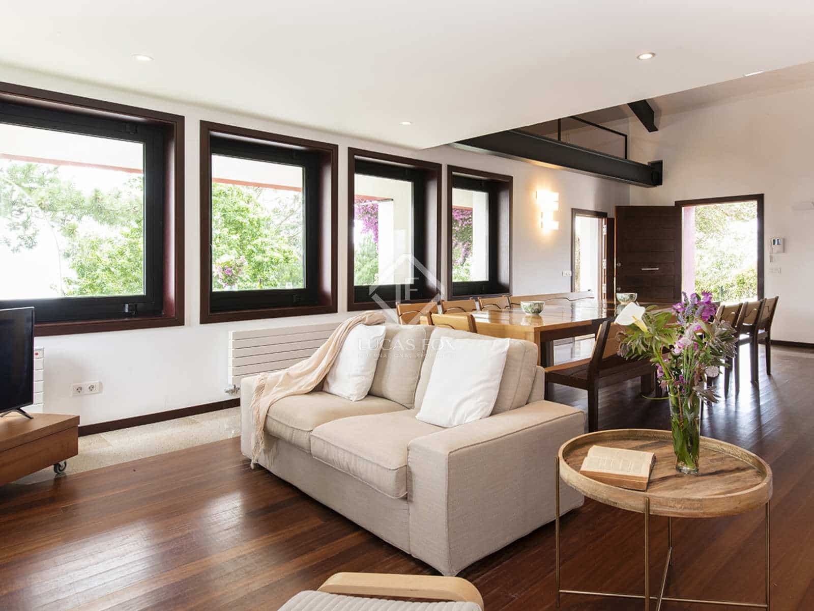 4 soveværelse Villa til leje i Cangas - € 4.500 (Ref: 7667127)