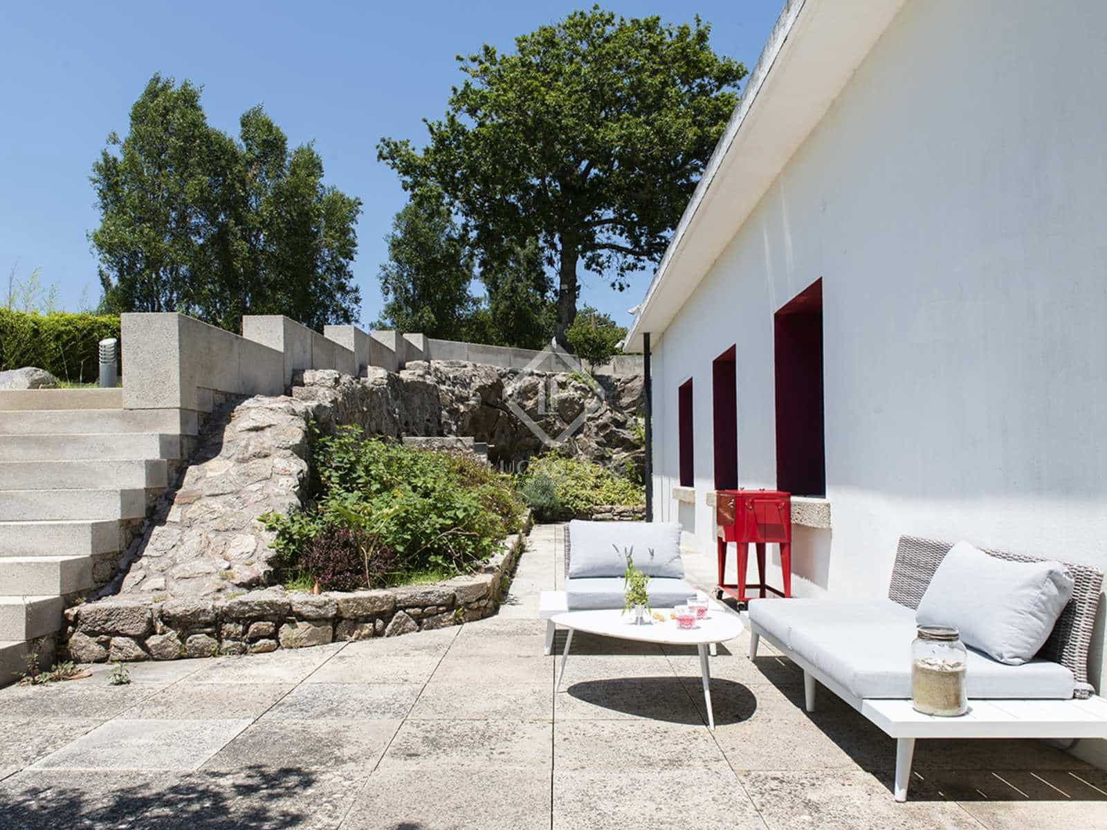 4 soveværelse Villa til leje i Cangas - € 4.500 (Ref: 7667127)