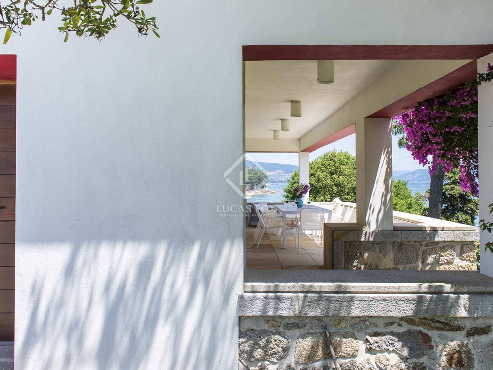 4 soveværelse Villa til leje i Cangas - € 4.500 (Ref: 7667127)