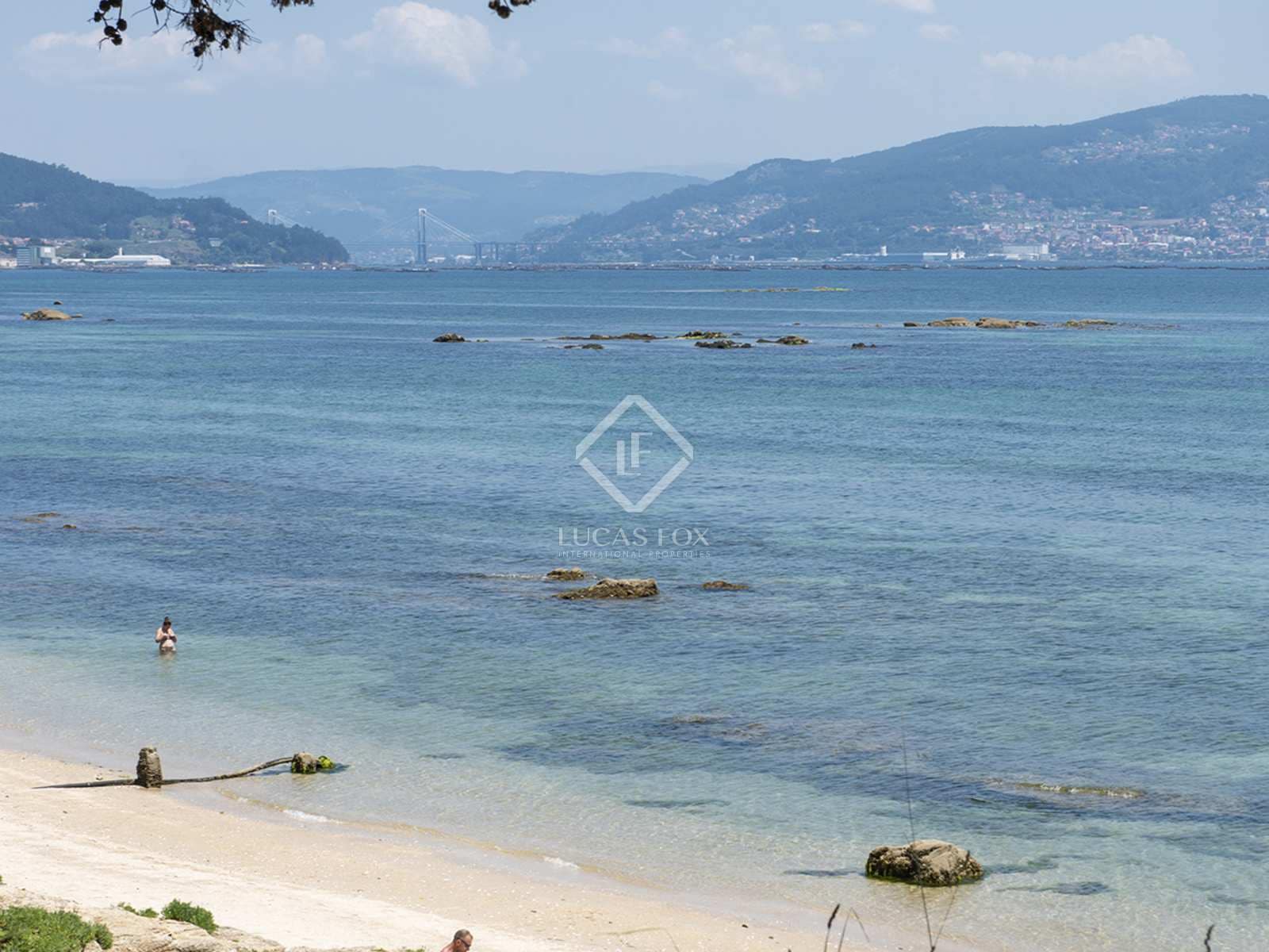 4 soveværelse Villa til leje i Cangas - € 4.500 (Ref: 7667127)