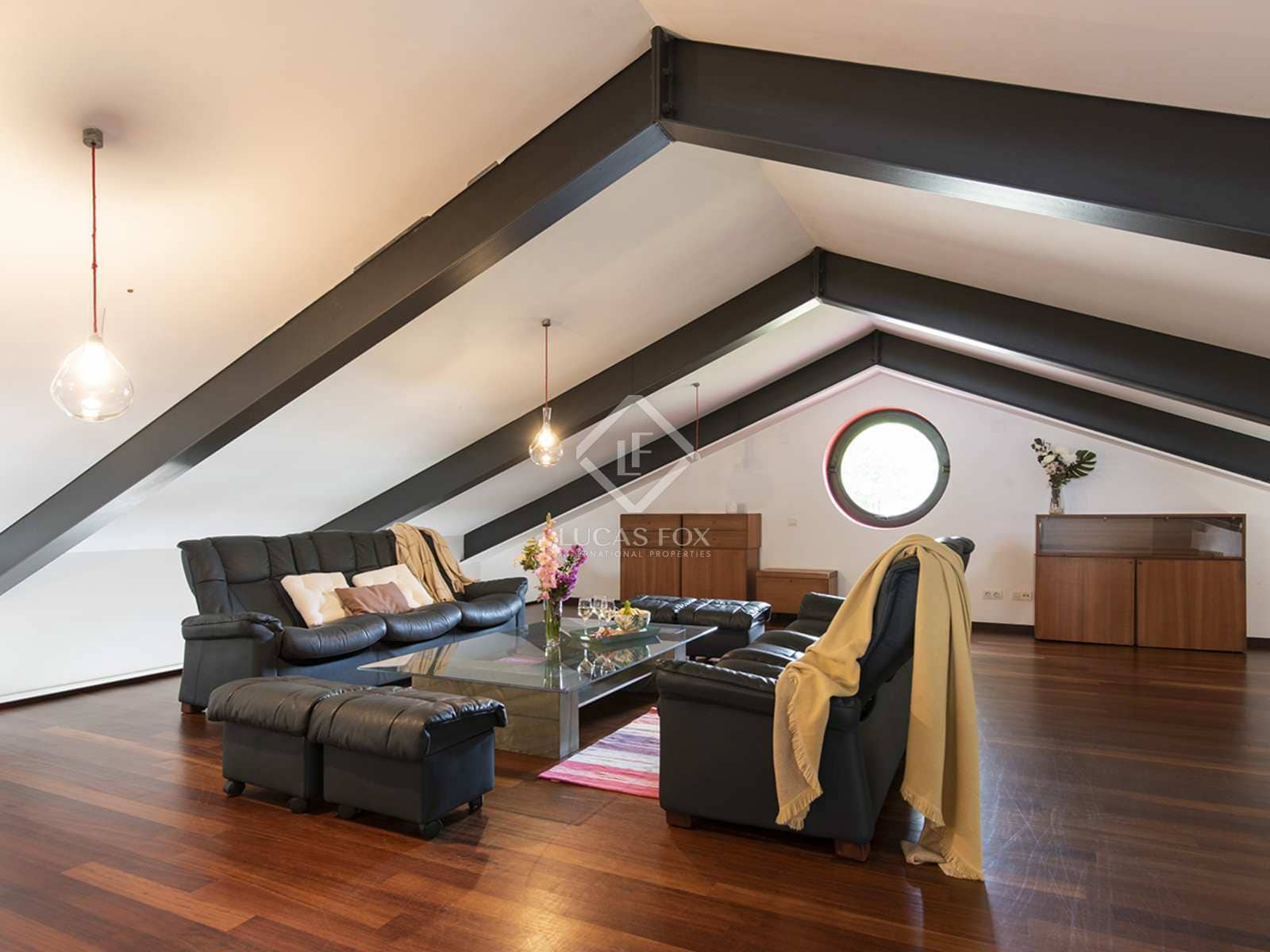 4 soveværelse Villa til leje i Cangas - € 4.500 (Ref: 7667127)