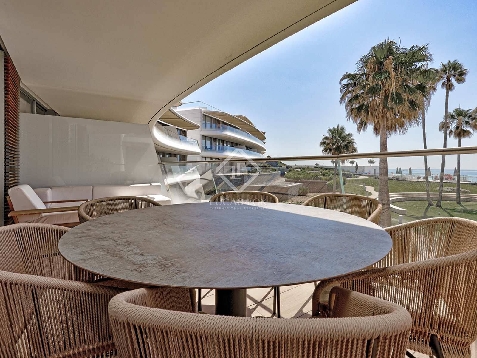 3 Zimmer Apartment zu verkaufen in Estepona mit Pool Garage - 1.140.000 € (Ref: 7670458)