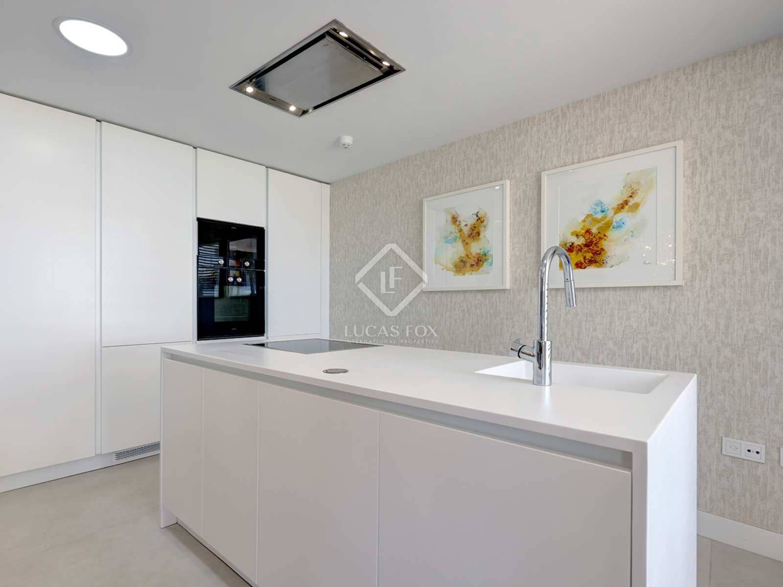 3 Zimmer Apartment zu verkaufen in Estepona mit Pool Garage - 1.140.000 € (Ref: 7670458)