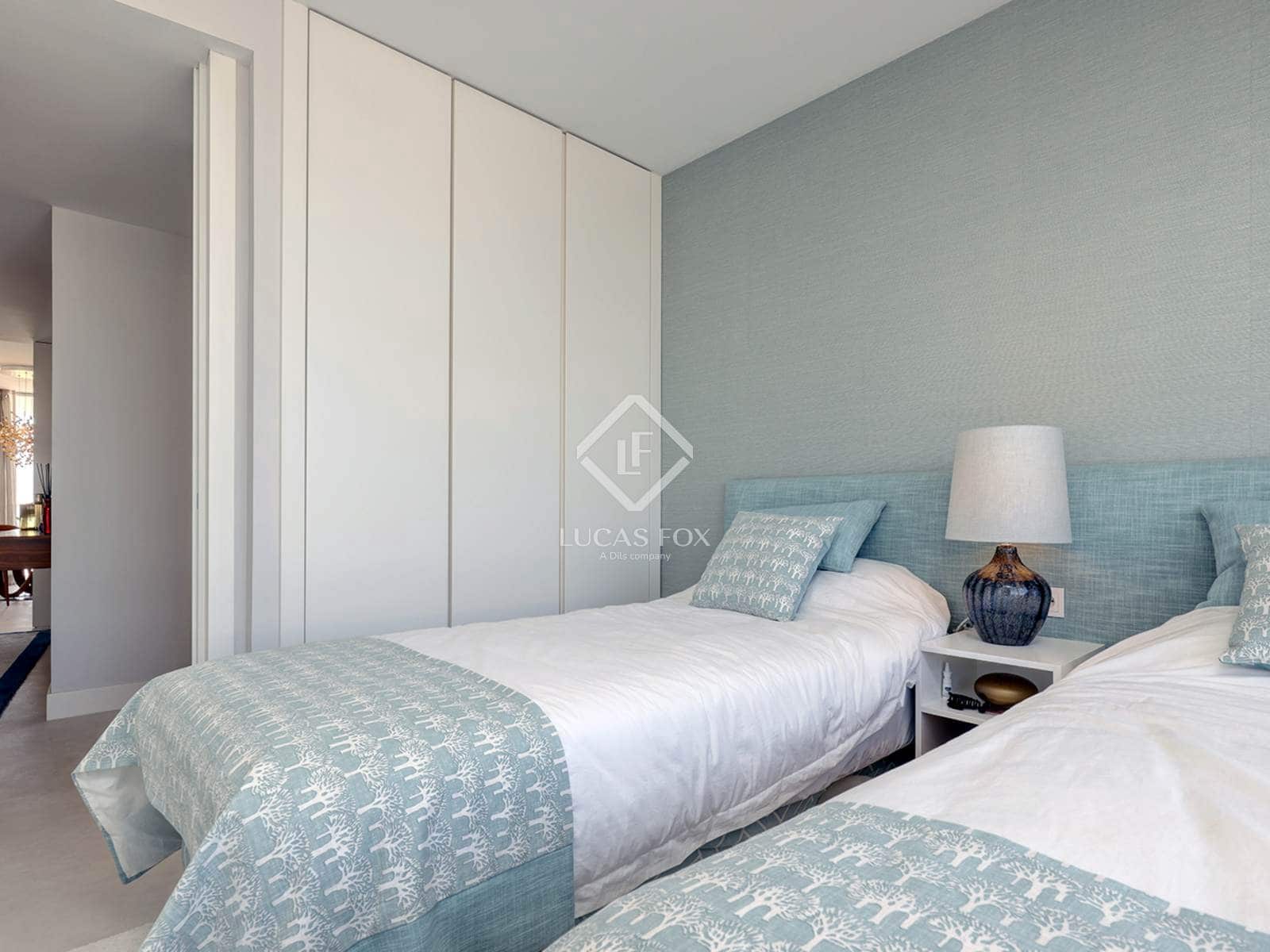 3 Zimmer Apartment zu verkaufen in Estepona mit Pool Garage - 1.140.000 € (Ref: 7670458)