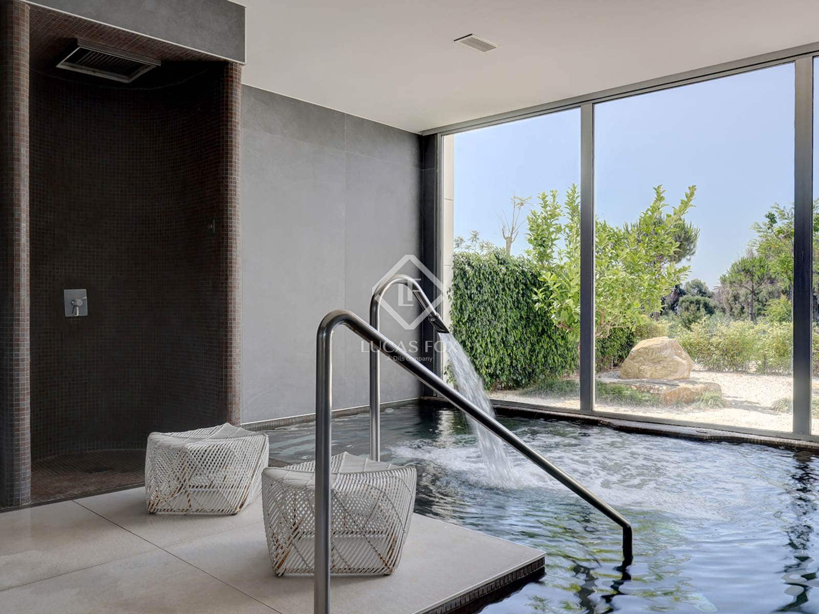 3 Zimmer Apartment zu verkaufen in Estepona mit Pool Garage - 1.140.000 € (Ref: 7670458)